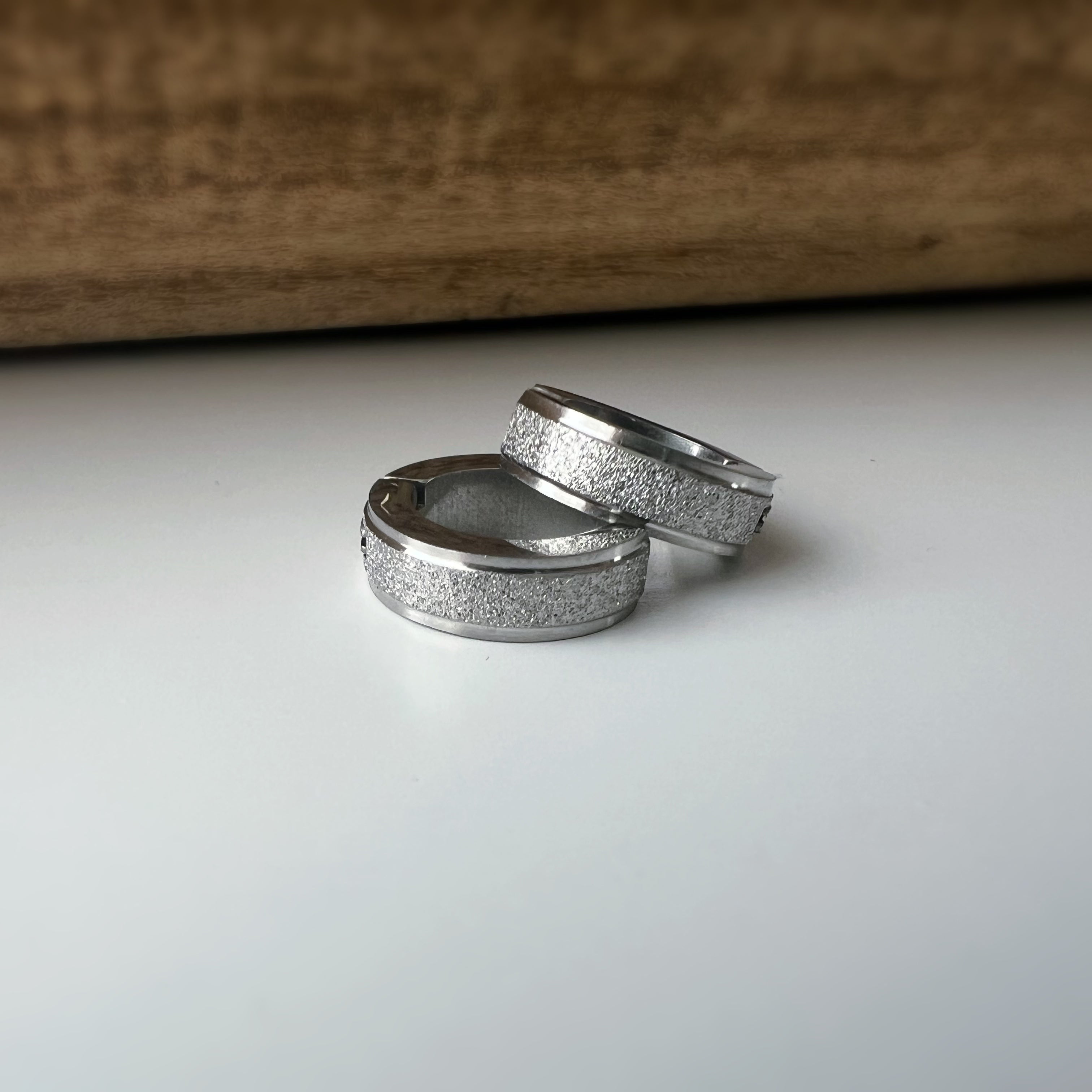 Boucles d’oreilles CLIPS Unisex Texturées effet Mat