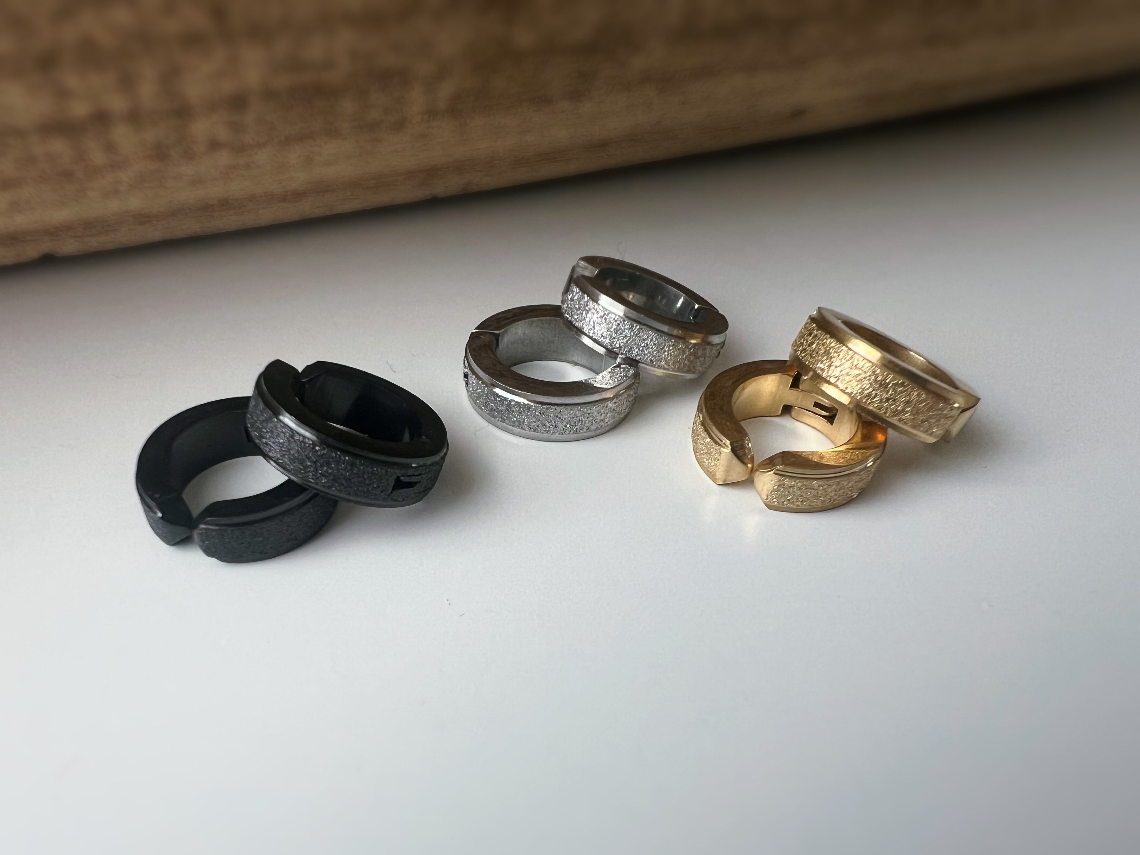 Boucles d’oreilles CLIPS Unisex Texturées effet Mat