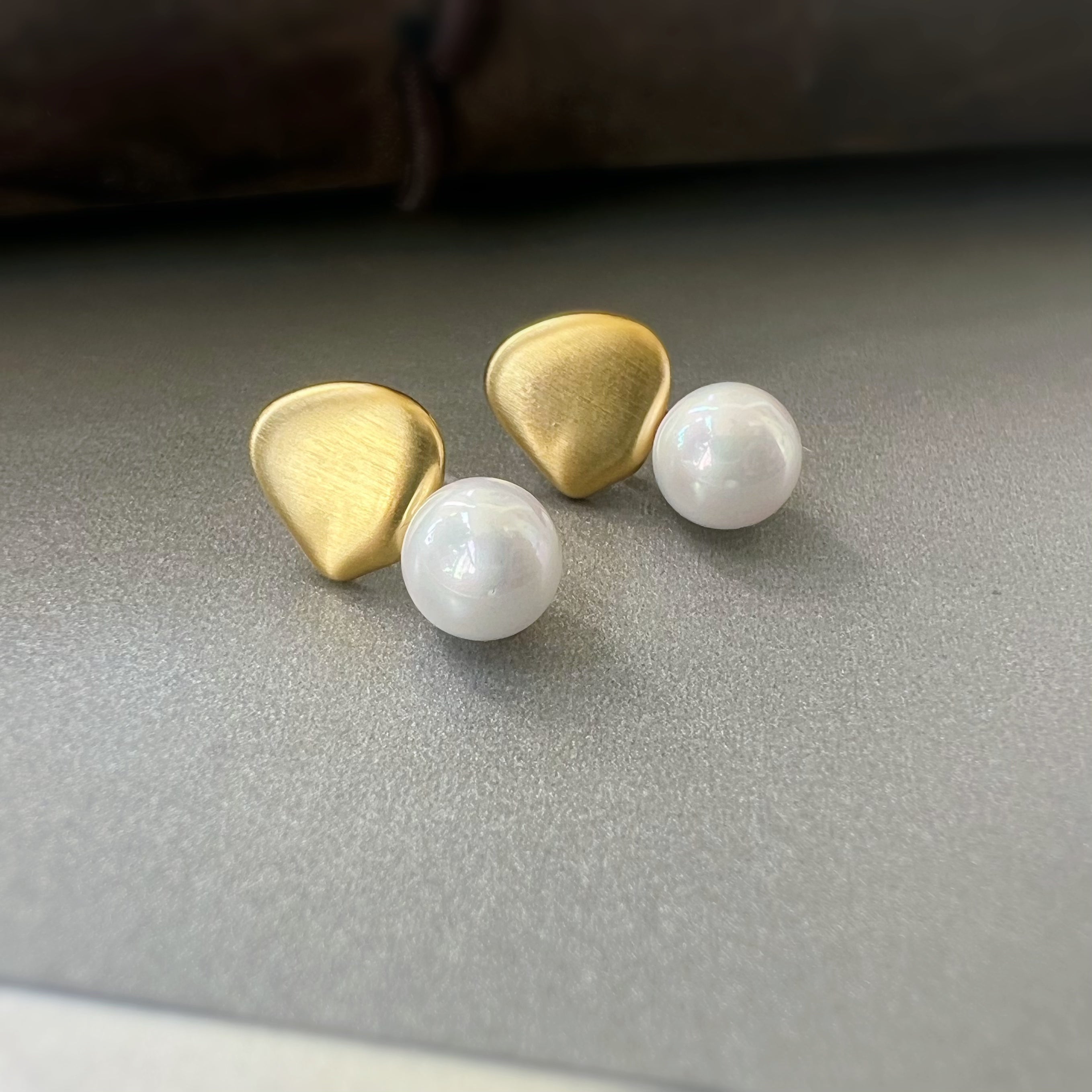 Goutte Satinée & Perle Blanche