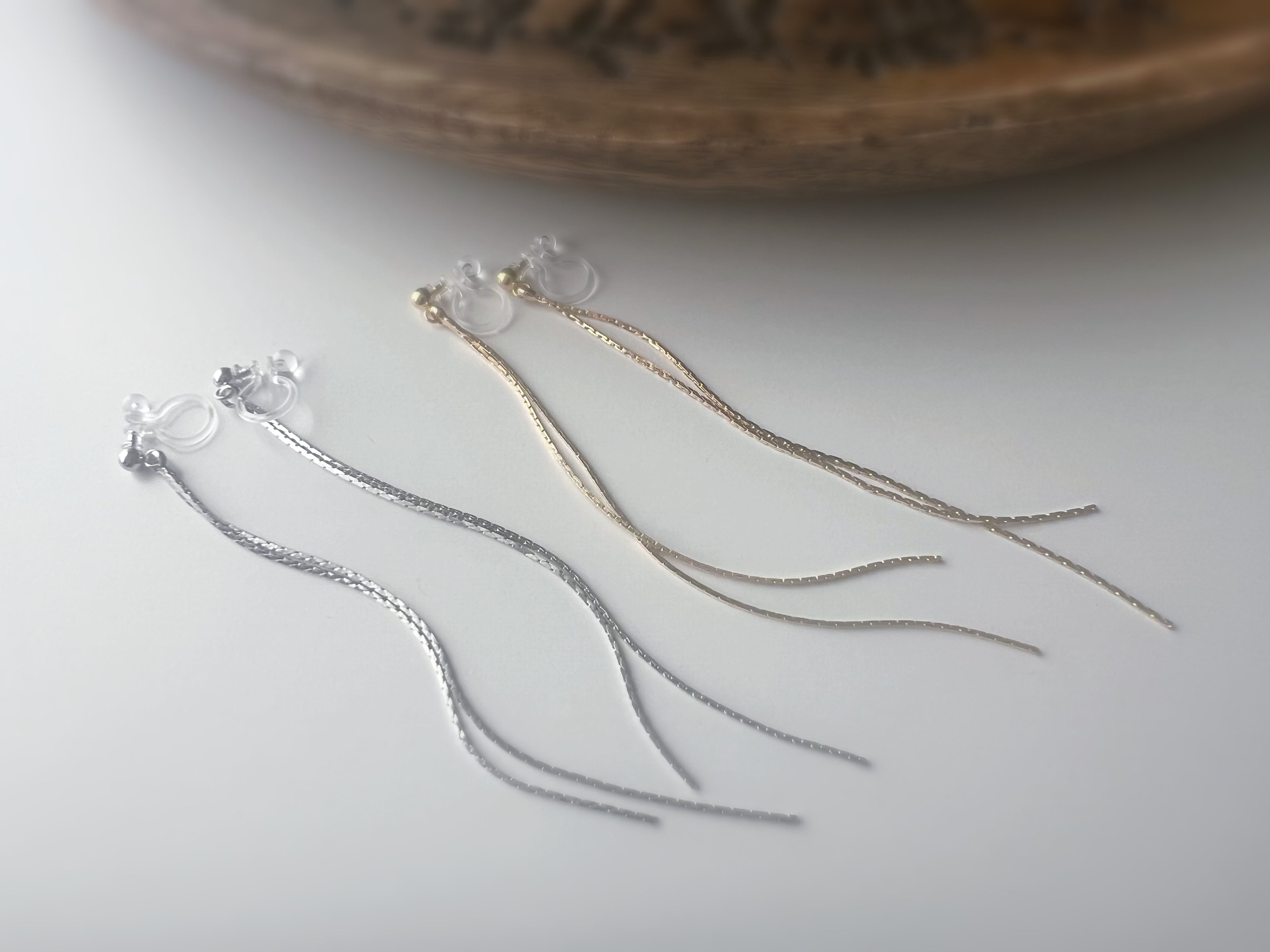 Longues Lignes Fluides – couleur Or / Argent