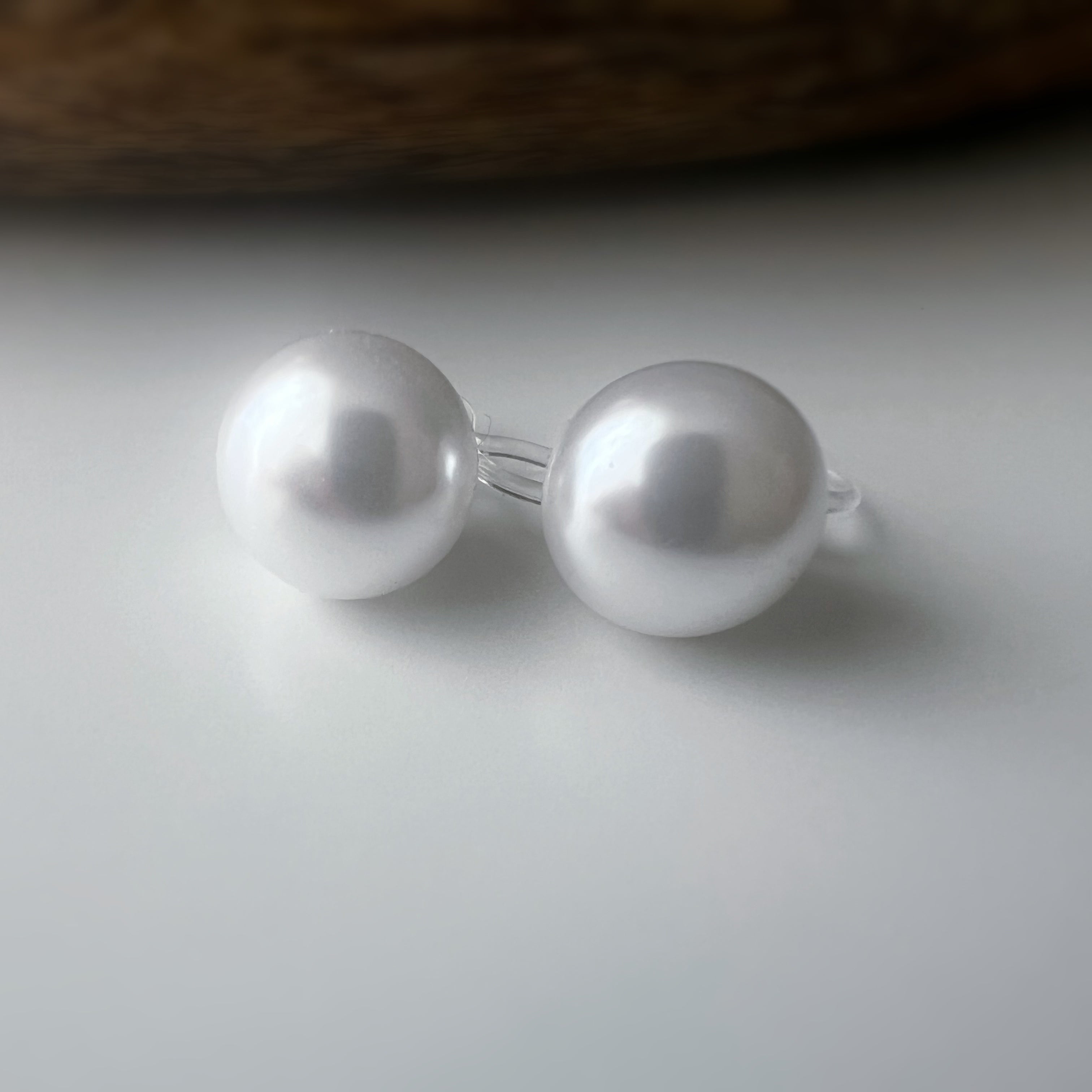 Clips d’oreilles Invisibles perle blanche