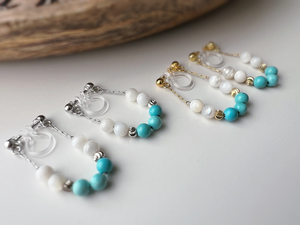 Chaîne & mini perles turquoise / blanches