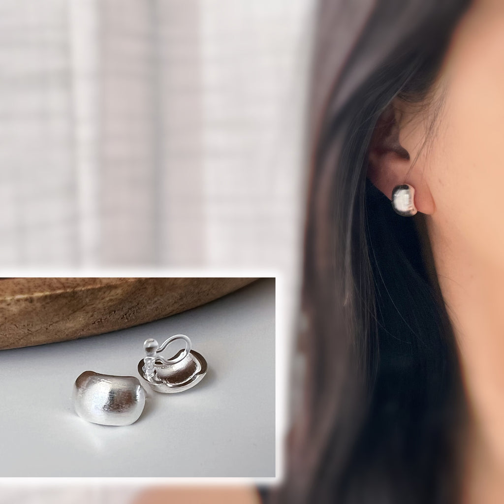 Clips d’oreilles petit carré  arrondi argenté