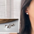 Clips d’oreilles petit carré  arrondi argenté