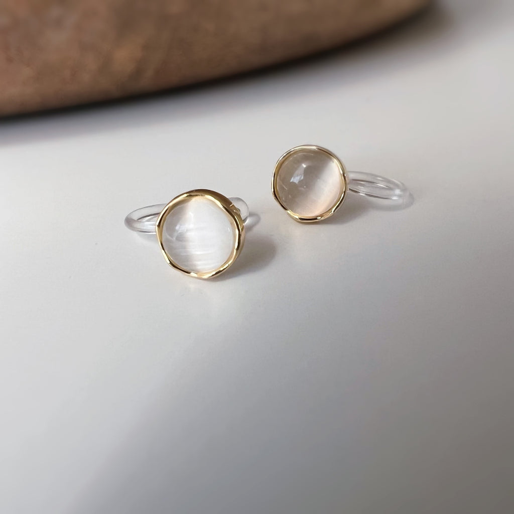 Clips d’oreilles œil de chat blanc crème