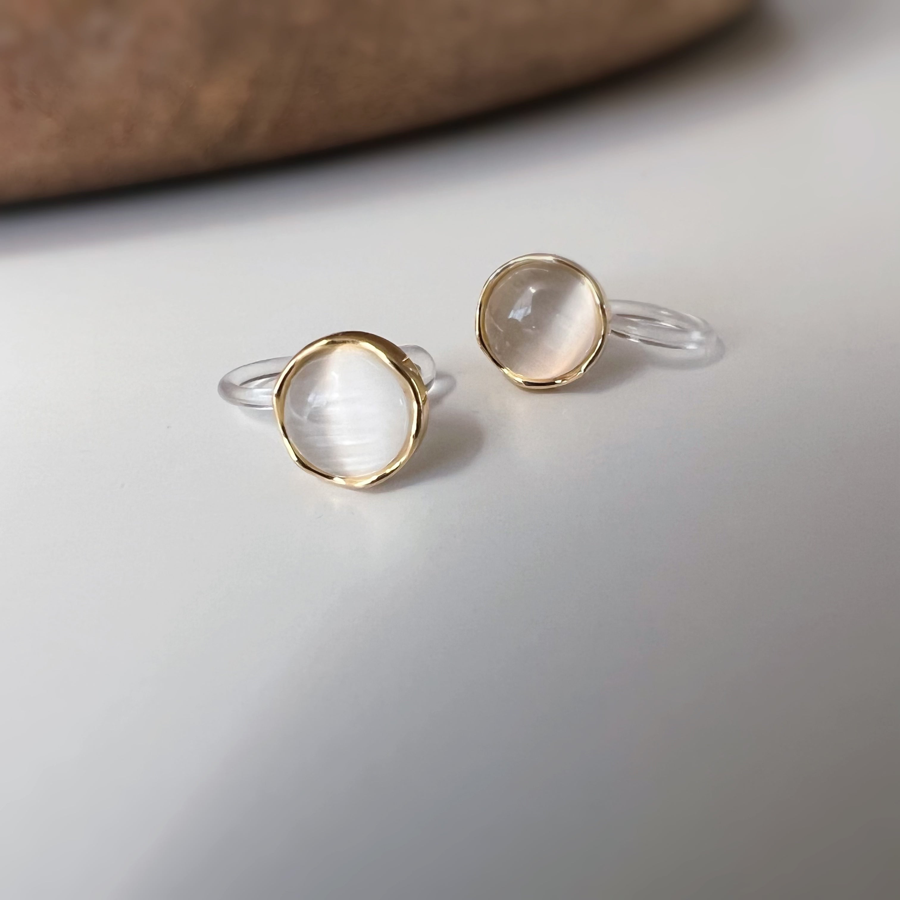 Clips d’oreilles œil de chat blanc crème