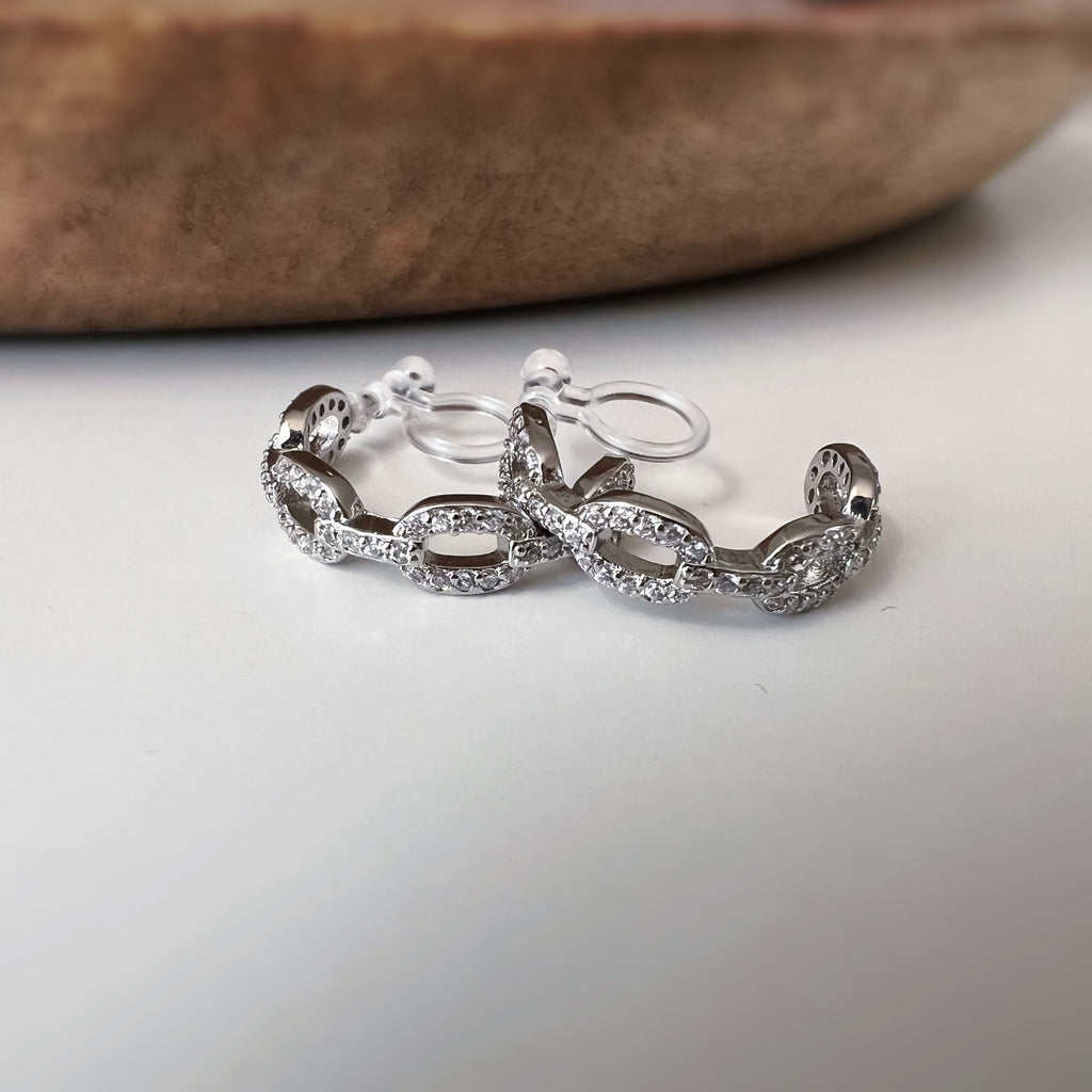 Clips d’oreilles forme C chaîne lisse / Chaîne zircon