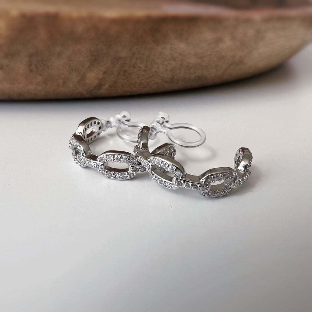 Clips d’oreilles forme C chaîne lisse / Chaîne zircon