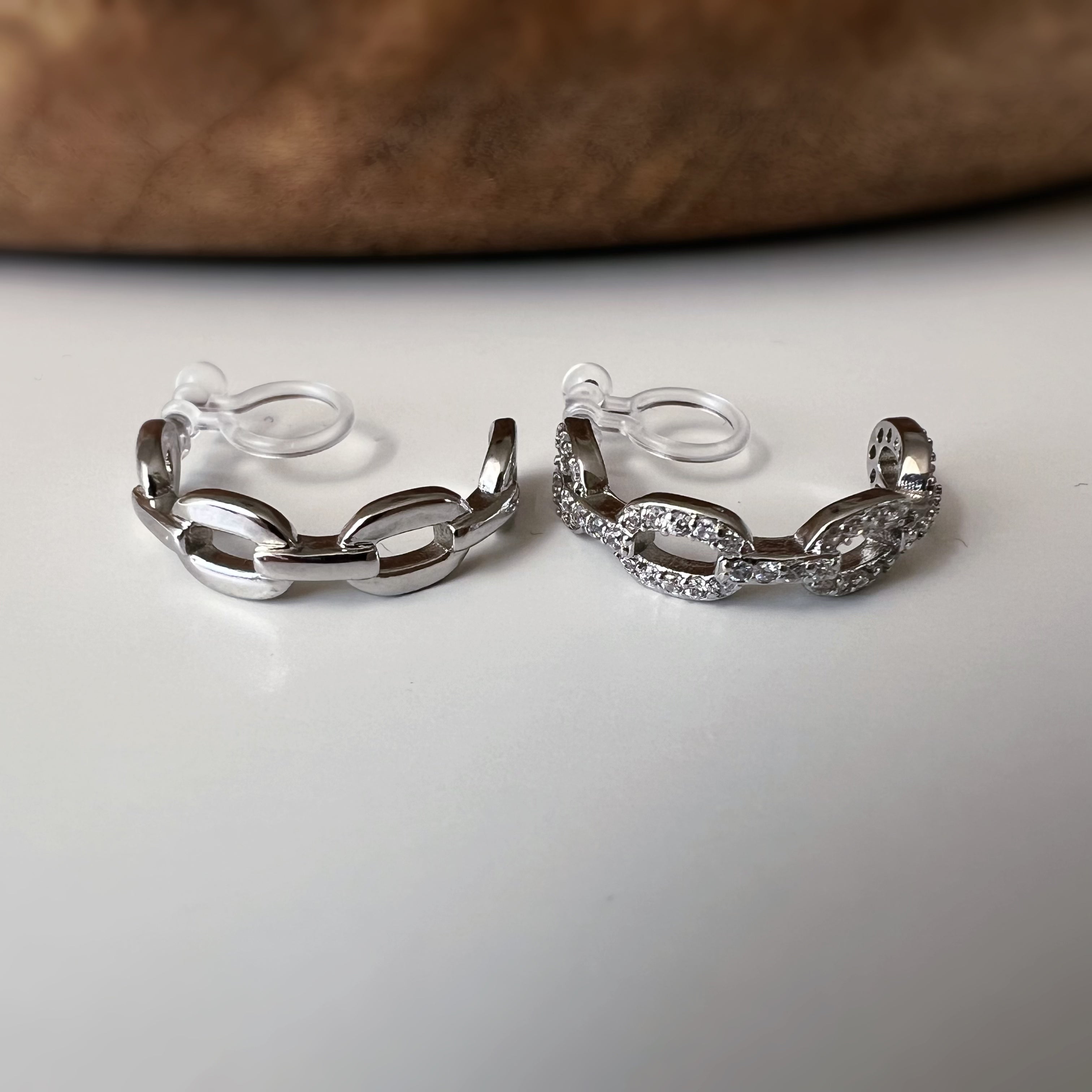 Clips d’oreilles forme C chaîne lisse / Chaîne zircon