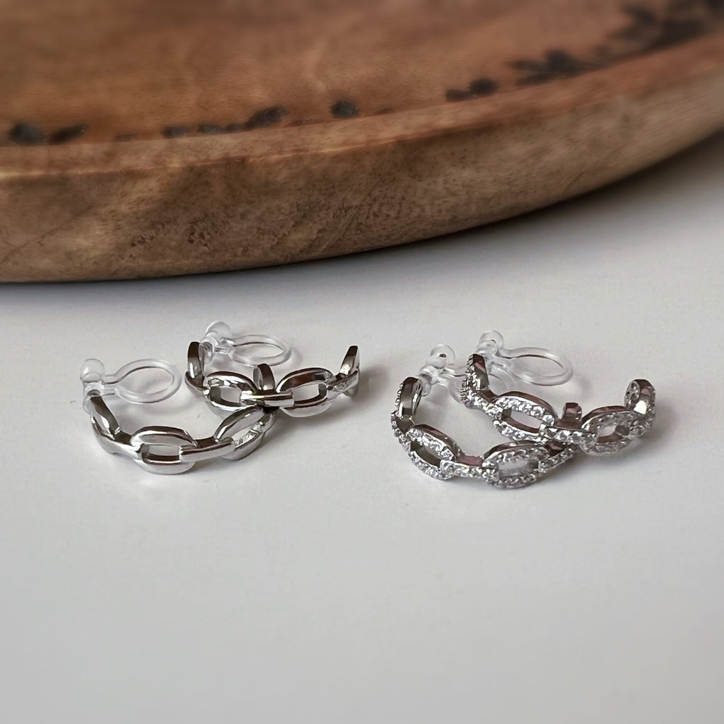 Clips d’oreilles forme C chaîne lisse / Chaîne zircon