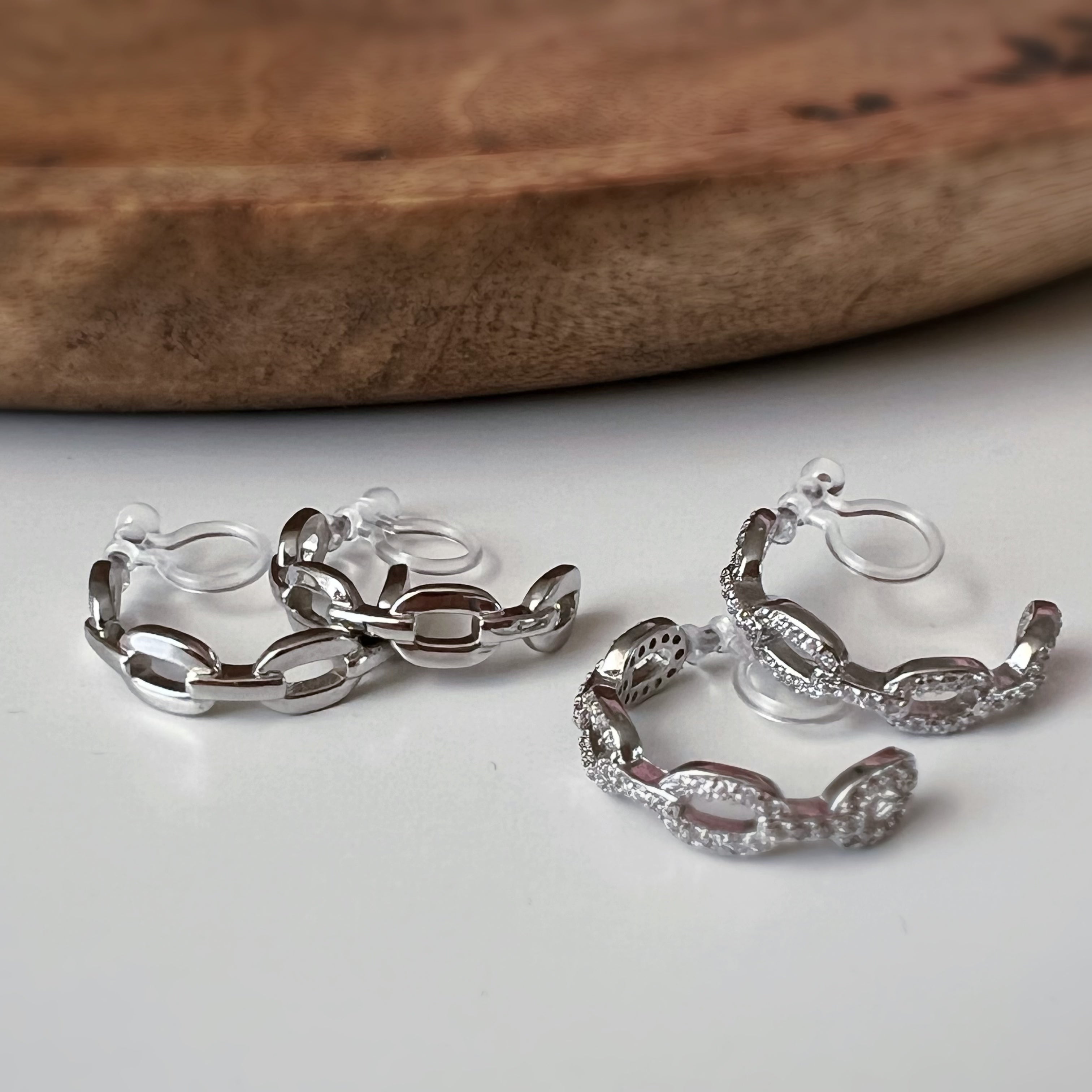C-shaped smooth chain ear clips / Zircon chain