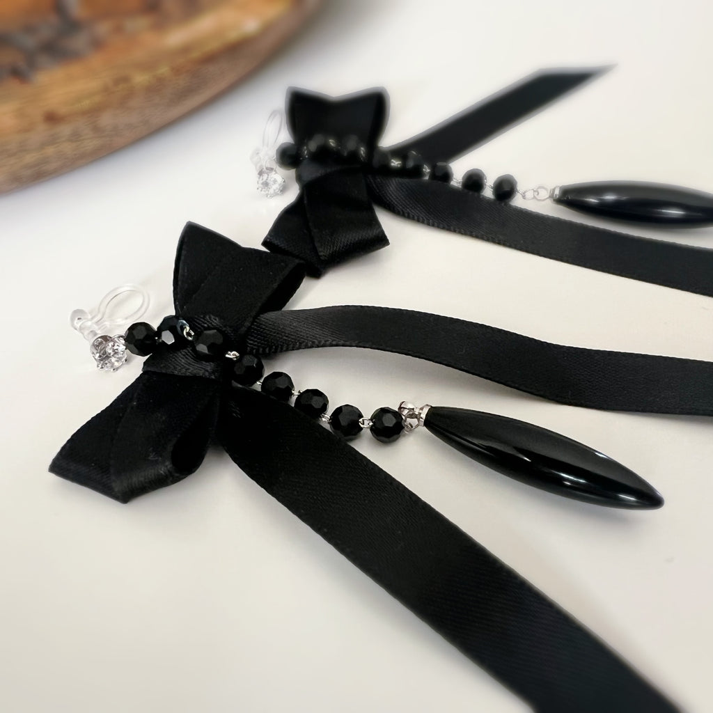 Halloween non-pierced ear clips – gothic black bow