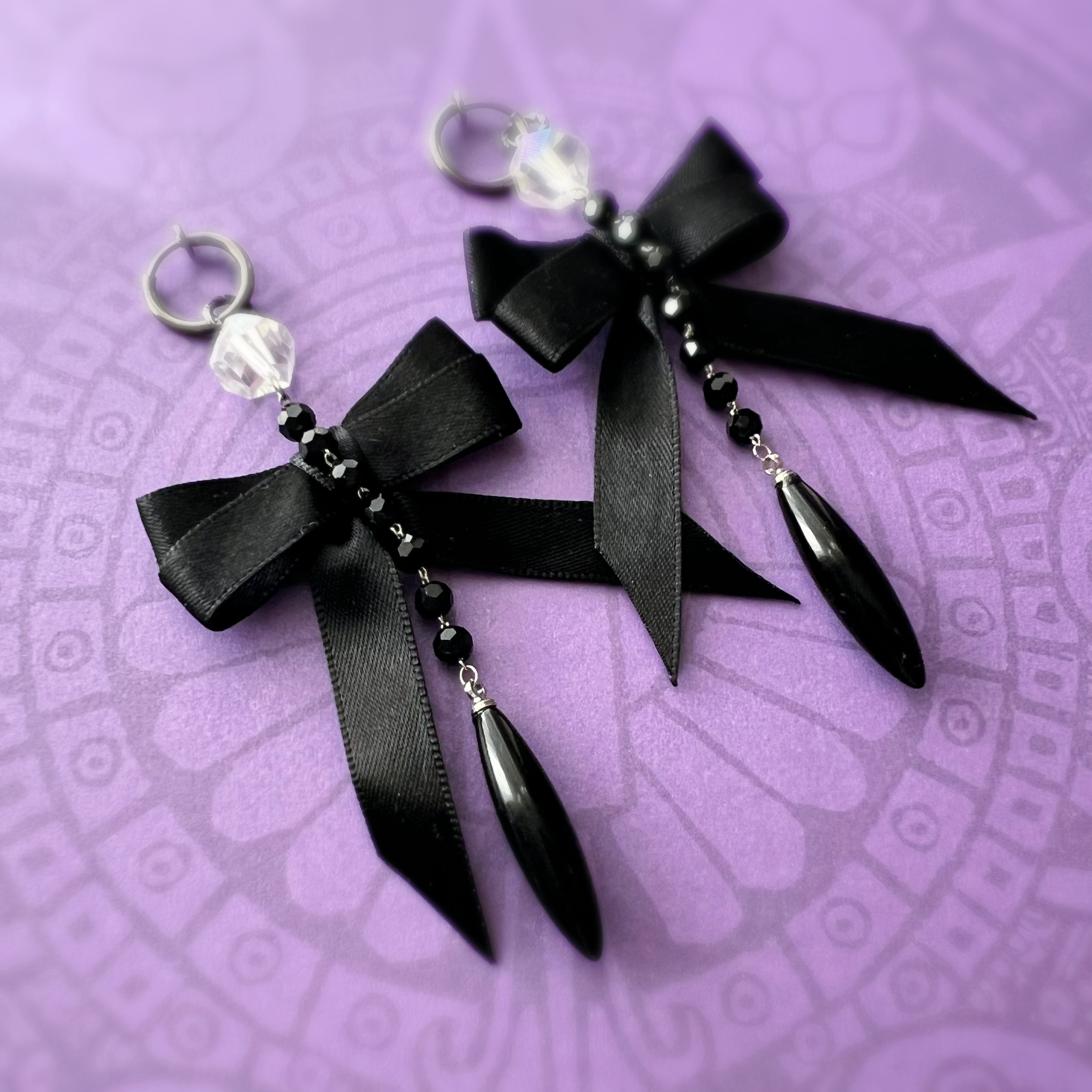 Halloween 2-in-1 Non-Pierced Ear Clips – Gothic Black Bow