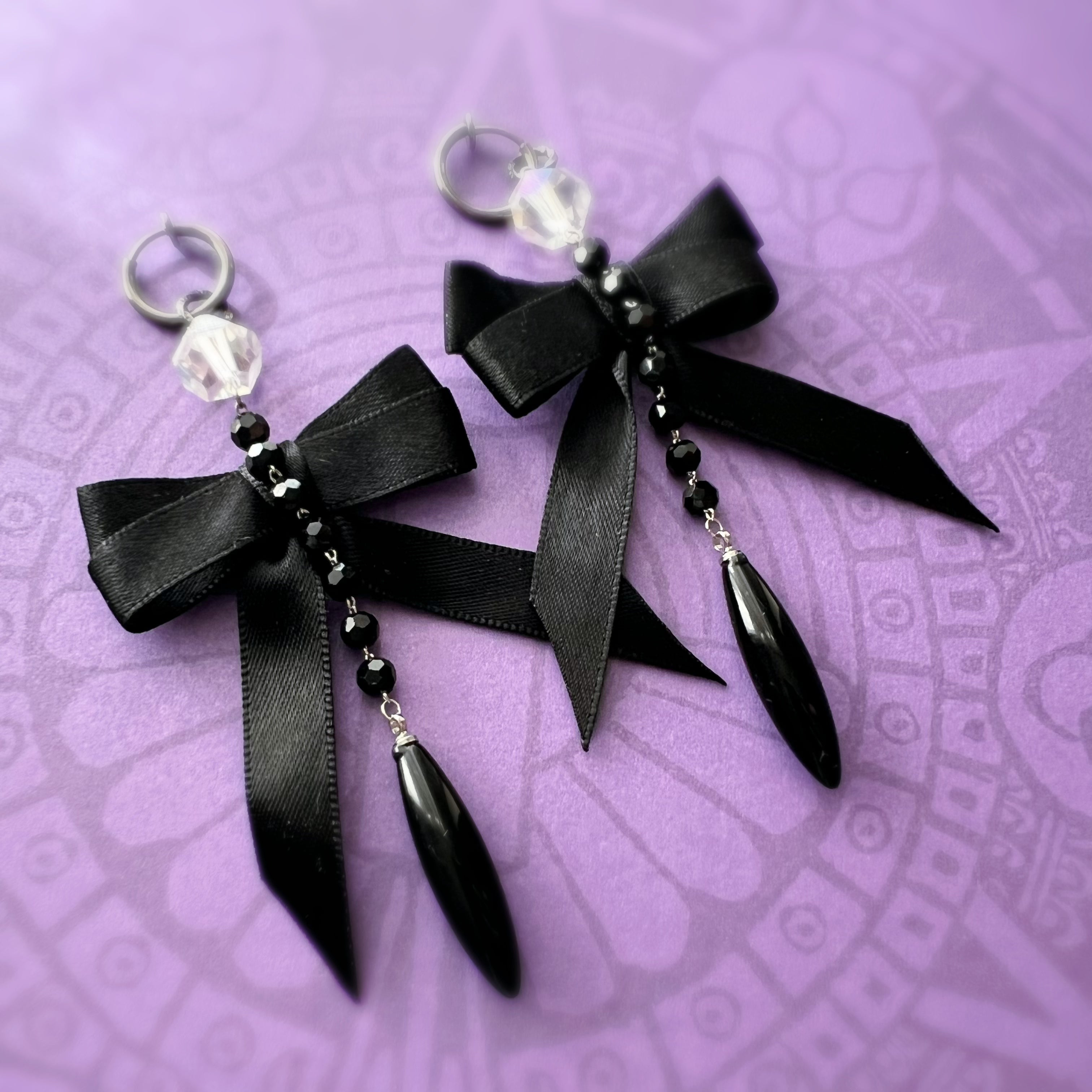 Halloween 2-in-1 Non-Pierced Ear Clips – Gothic Black Bow