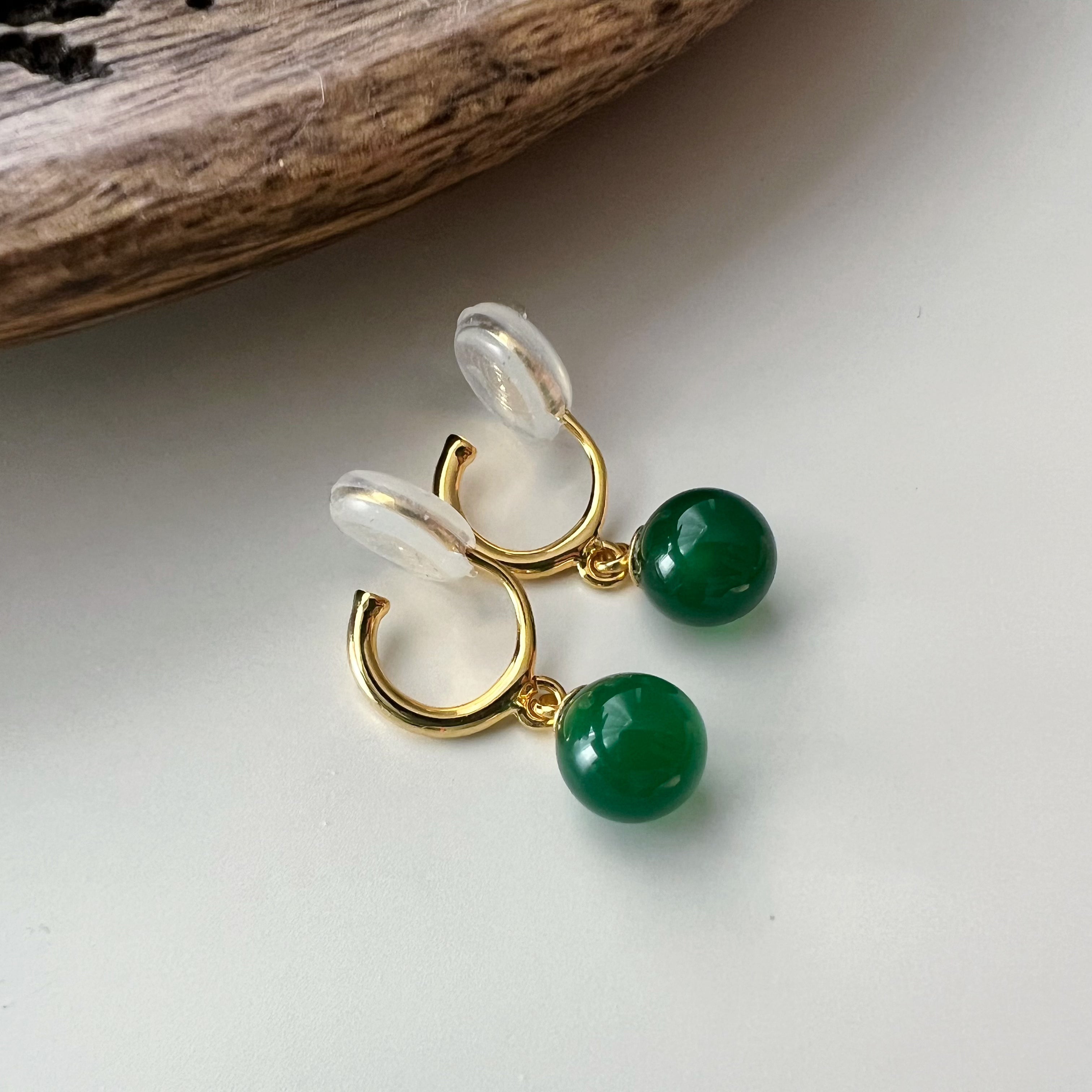 Clips d’oreilles U sans perçage avec perle en agate verte
