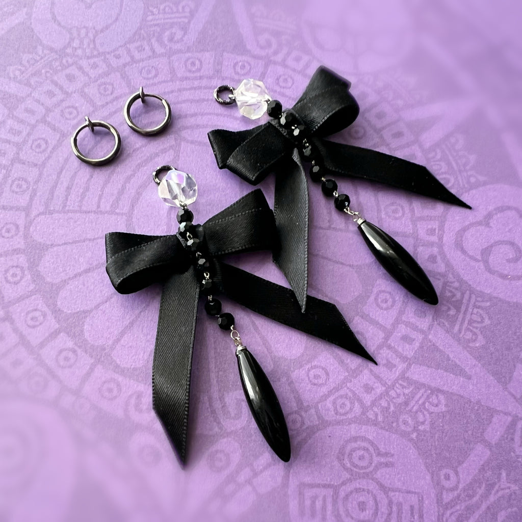 Halloween 2-in-1 Non-Pierced Ear Clips – Gothic Black Bow