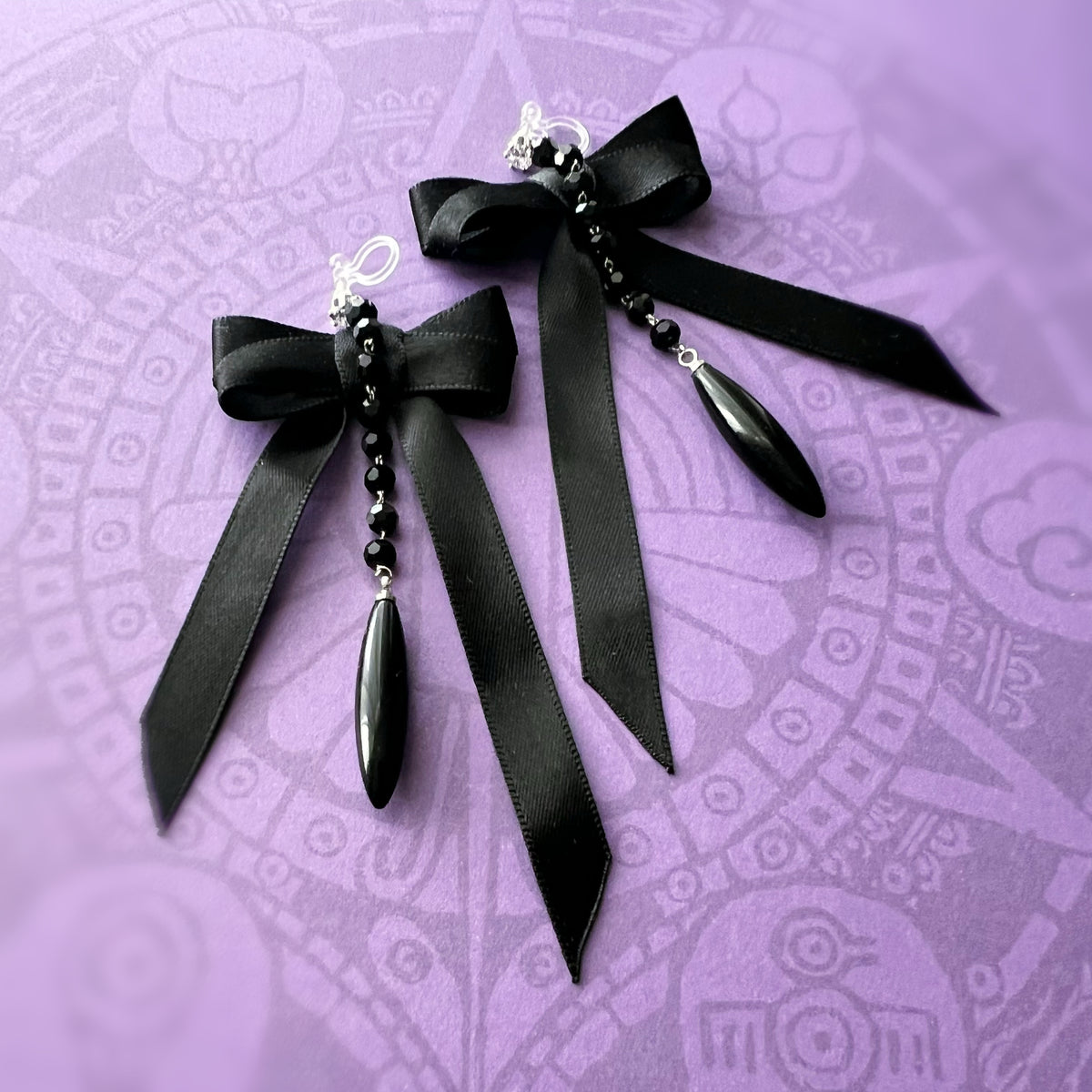 Halloween non-pierced ear clips – gothic black bow