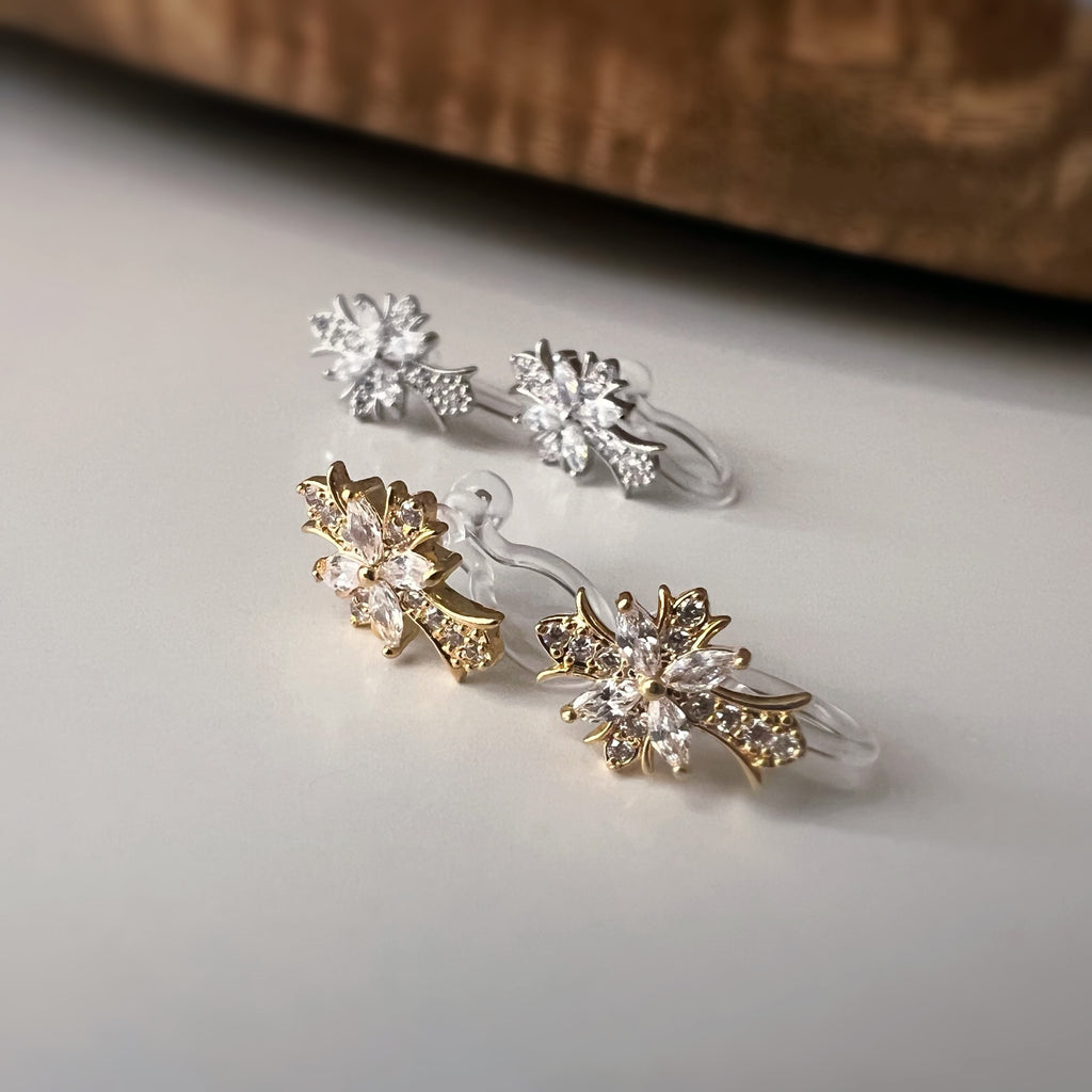 Clips d’oreilles sans perçage croix en strass – or ou argent
