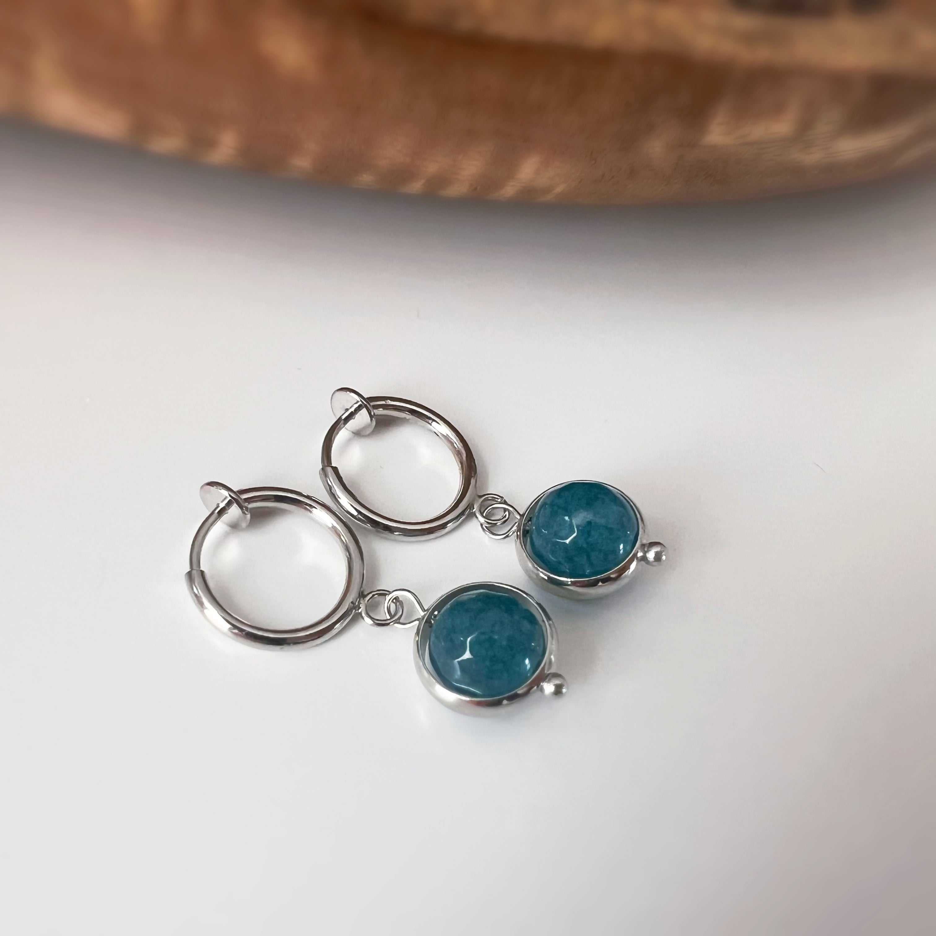 Clips créoles sans perçage avec pendentif bleu pétrole