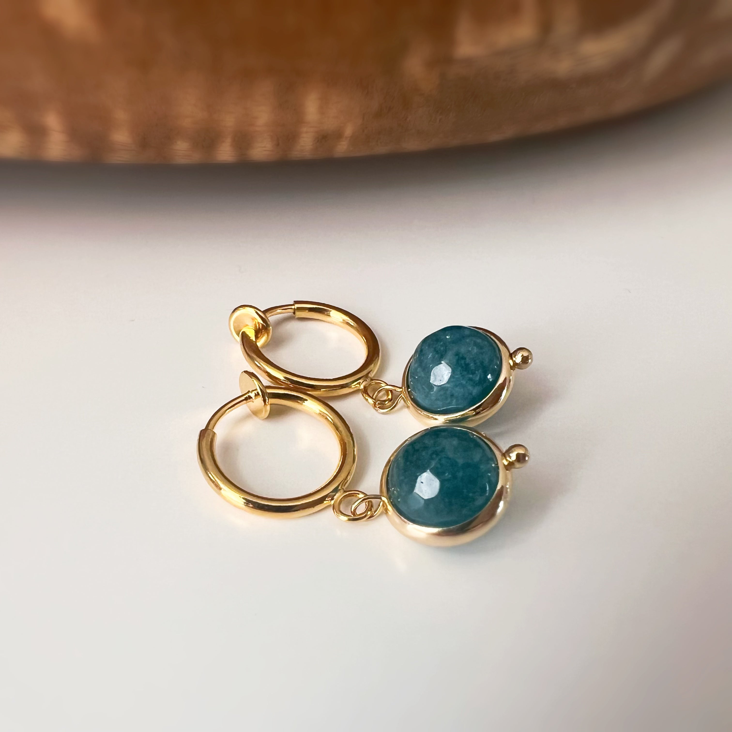 Clips créoles sans perçage avec pendentif bleu pétrole