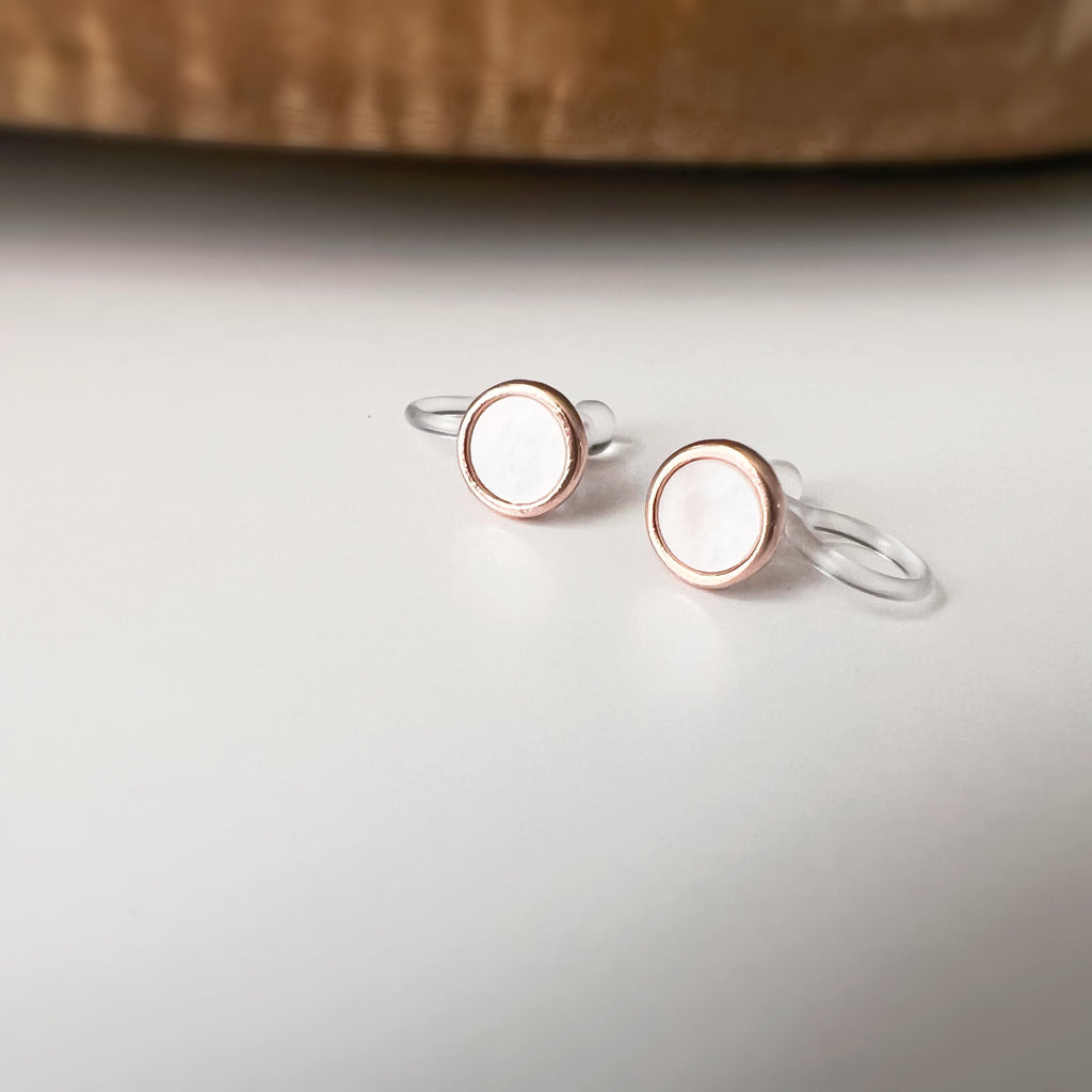 Clips invisibles sans perçage ronds effet nacré – or, argent ou rose
