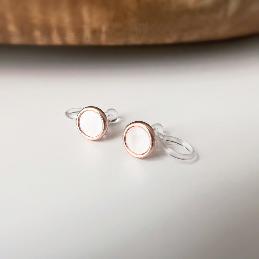Clips invisibles sans perçage ronds effet nacré – or, argent ou rose