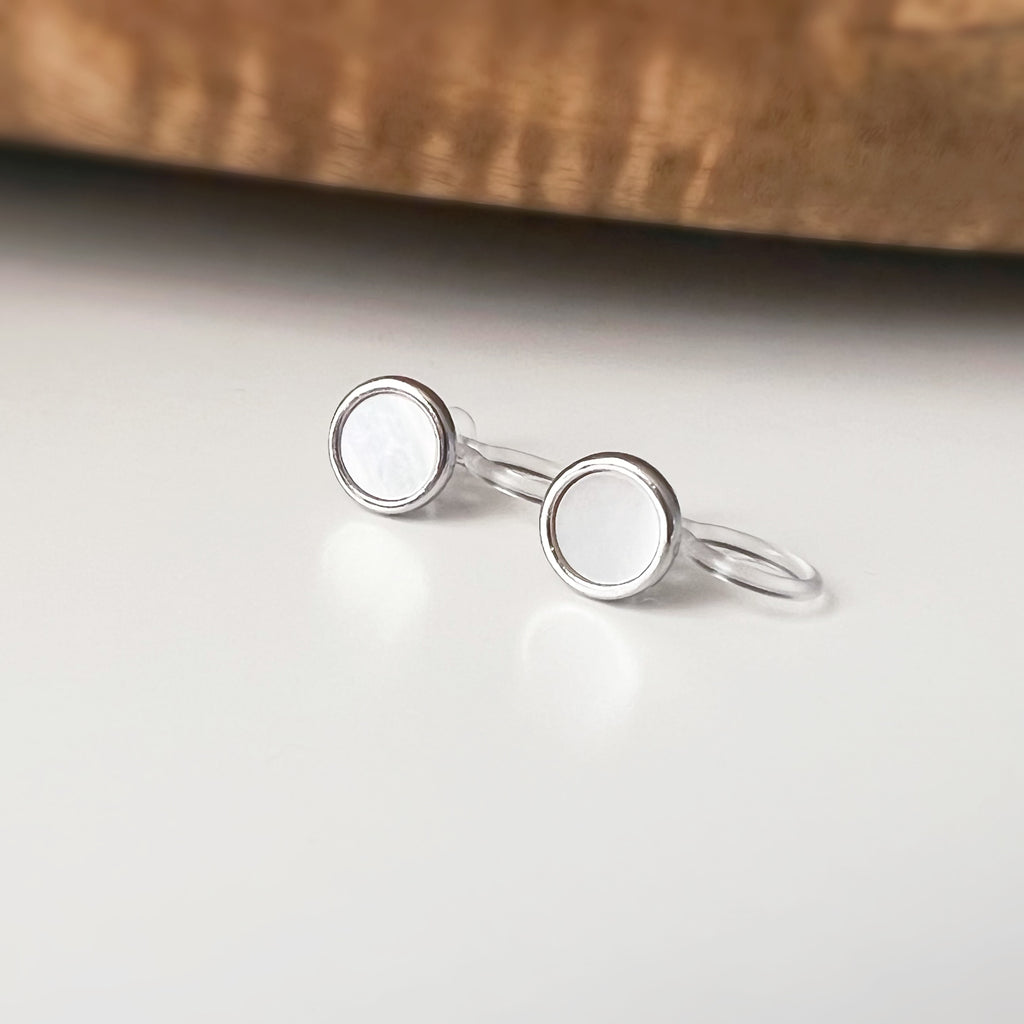Clips invisibles sans perçage ronds effet nacré – or, argent ou rose