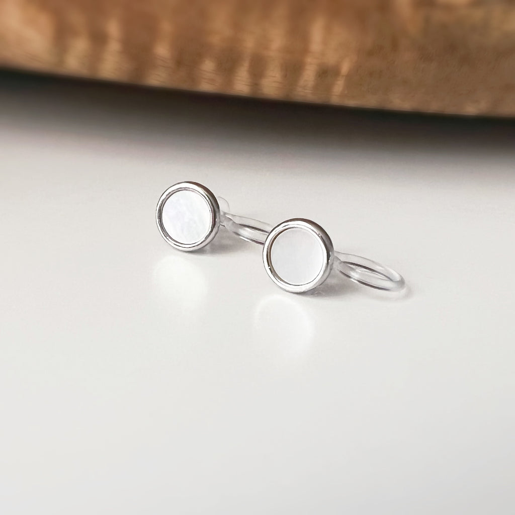 Clips invisibles sans perçage ronds effet nacré – or, argent ou rose