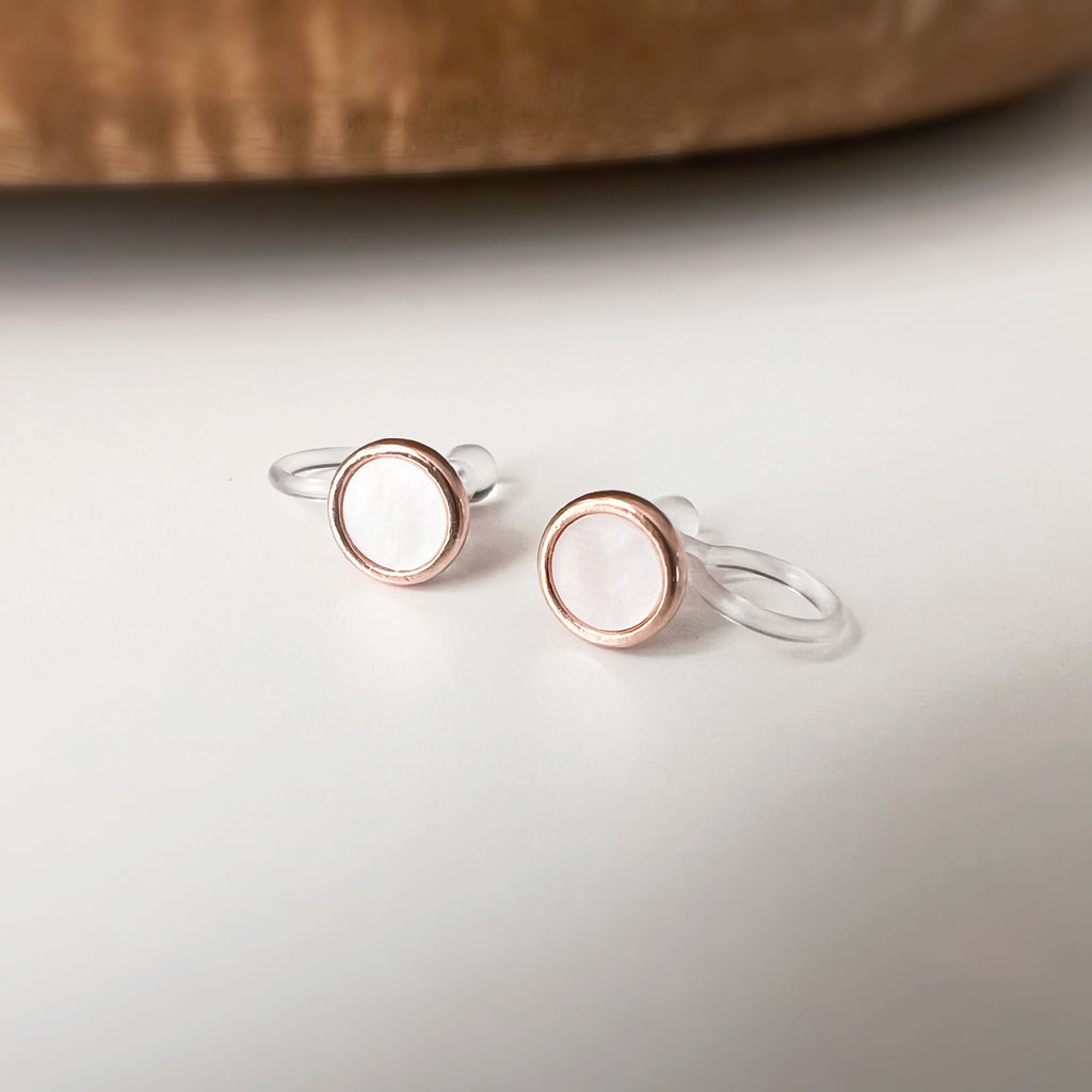 Clips invisibles sans perçage ronds effet nacré – or, argent ou rose