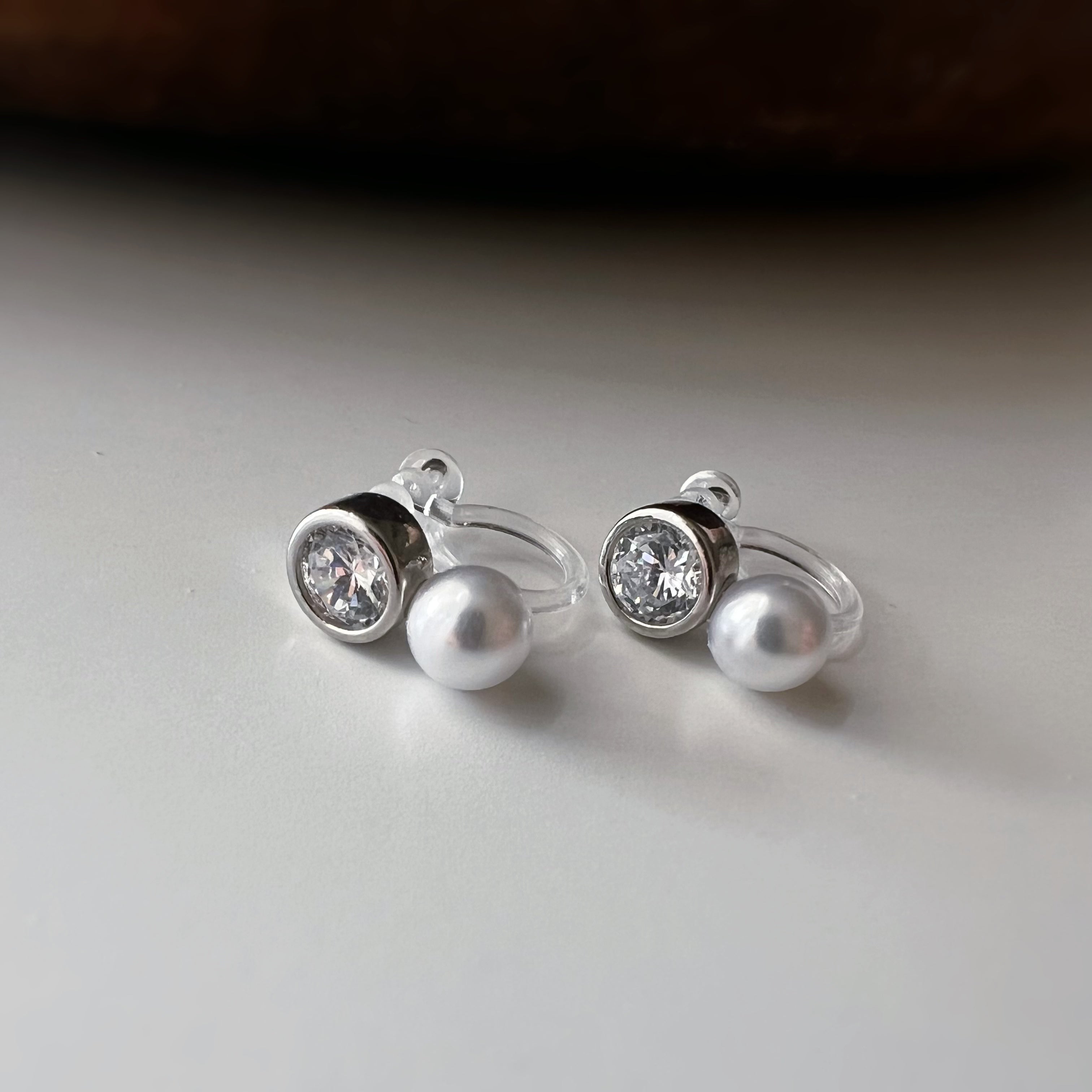 Mini Clips d’oreilles perle strass nacre blanche