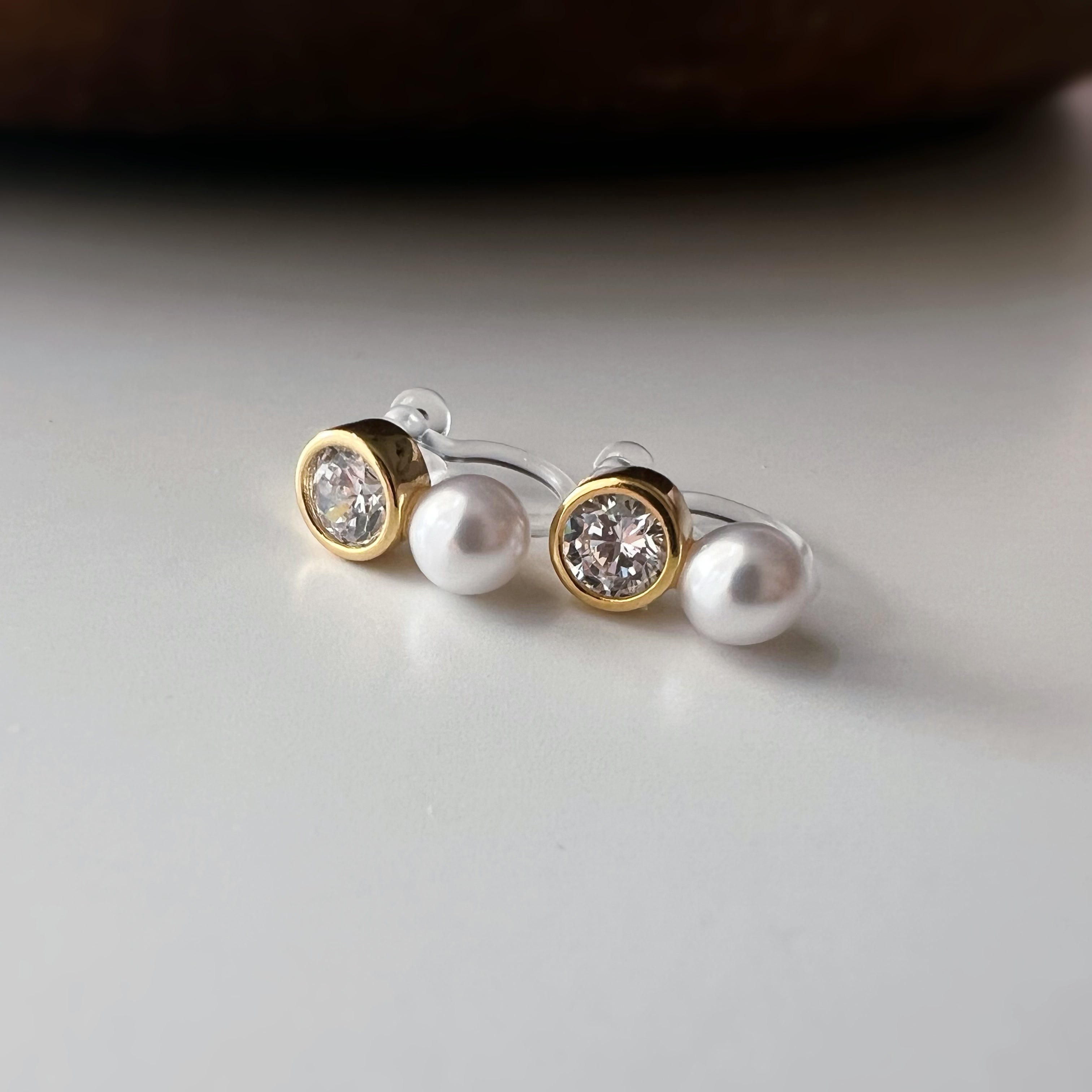 Mini Clips d’oreilles perle strass nacre blanche