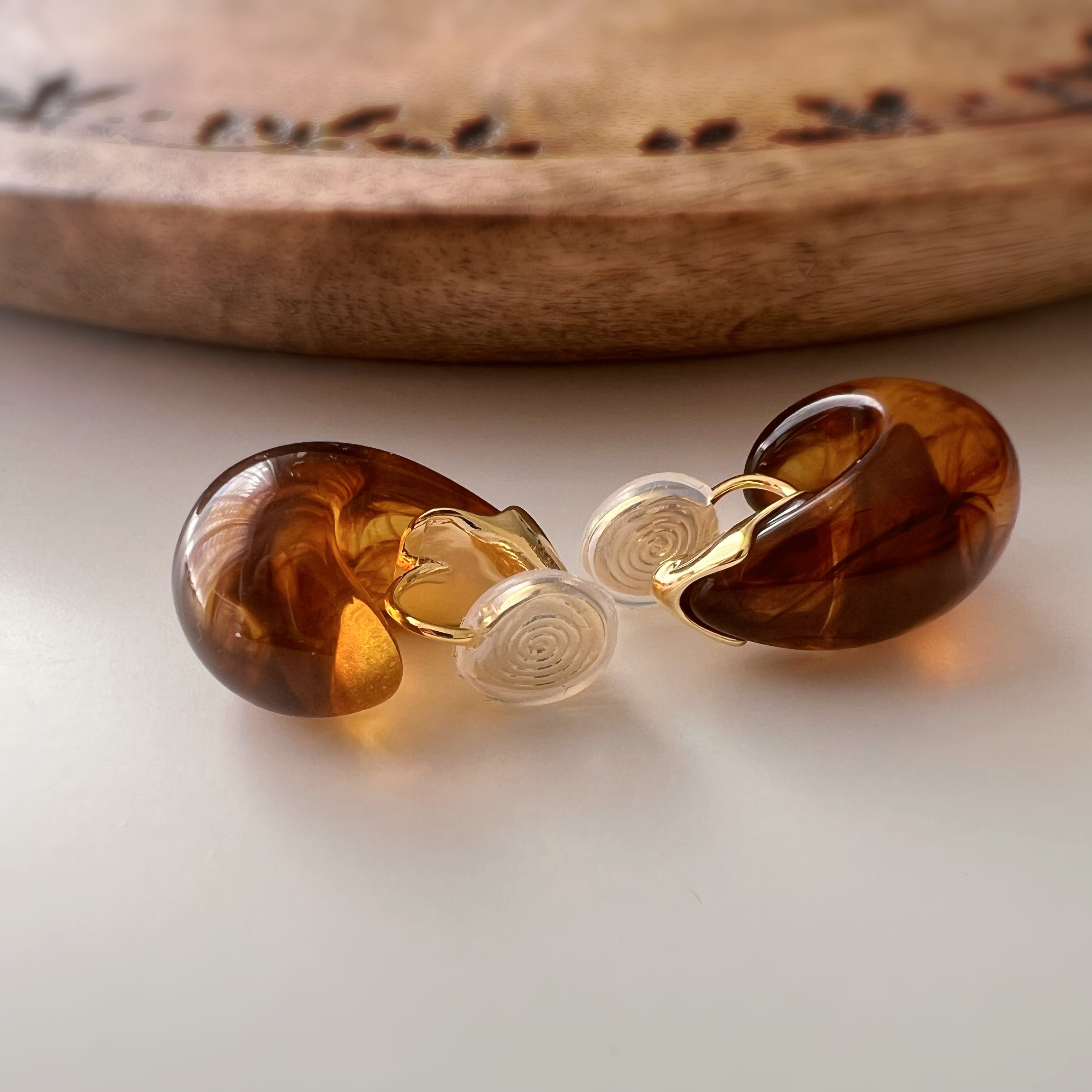 Résine Ambrée – Forme Courbe clips d’oreilles