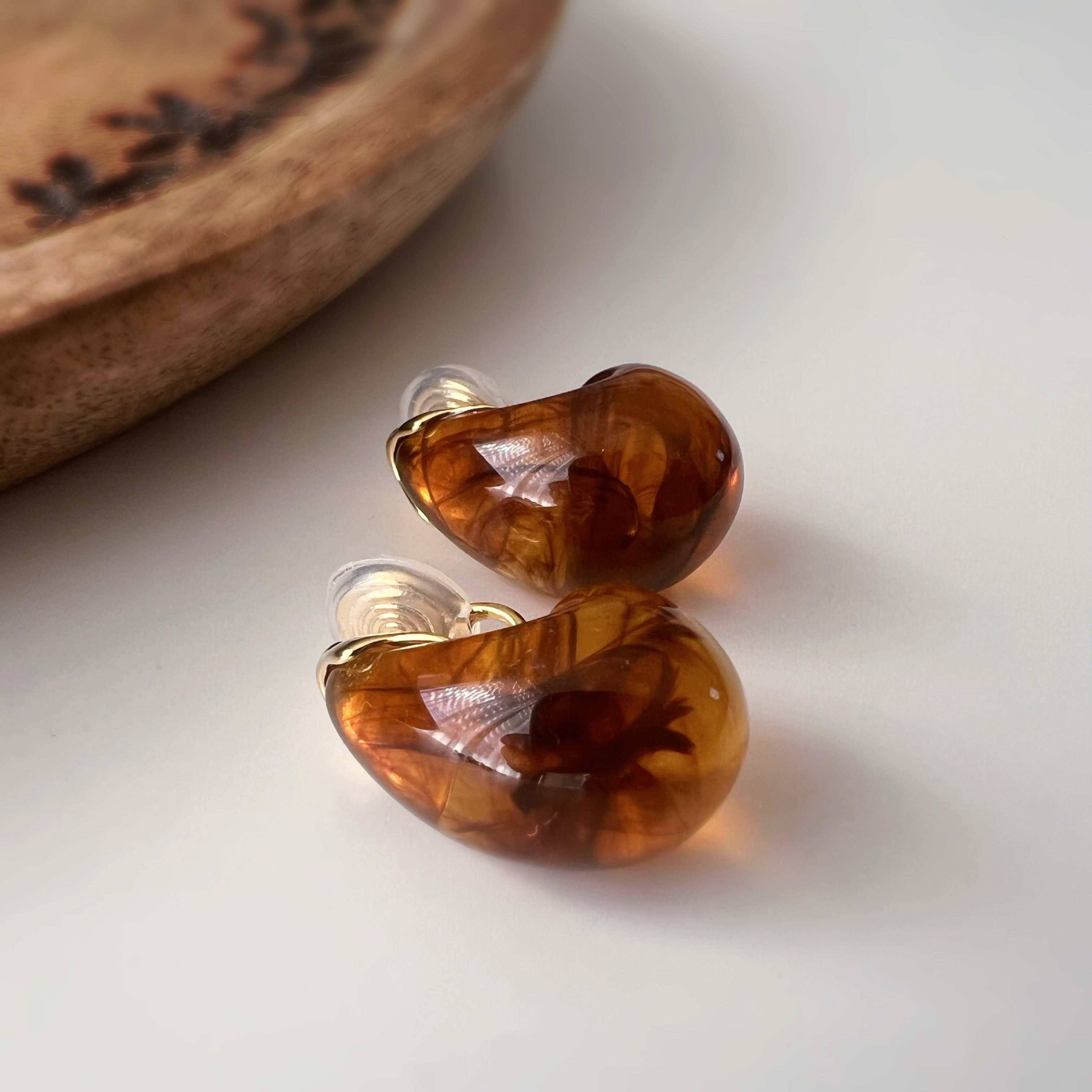 Résine Ambrée – Forme Courbe clips d’oreilles