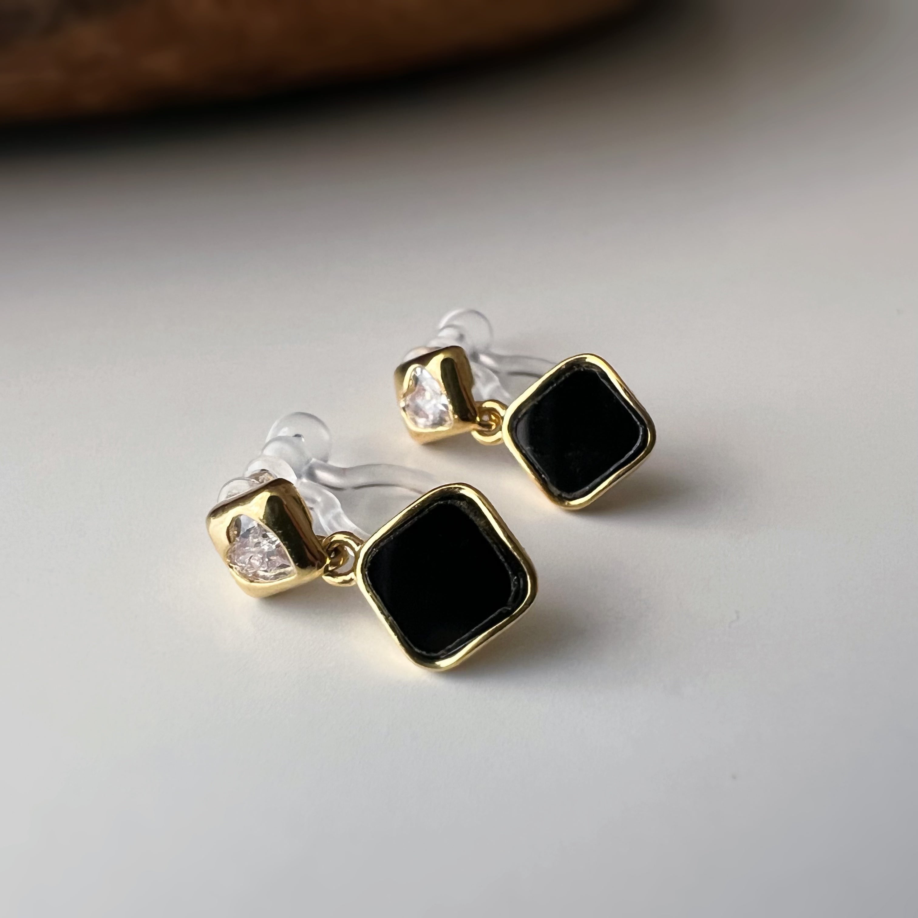 Clips d’oreilles sans perçage carrés émaillés