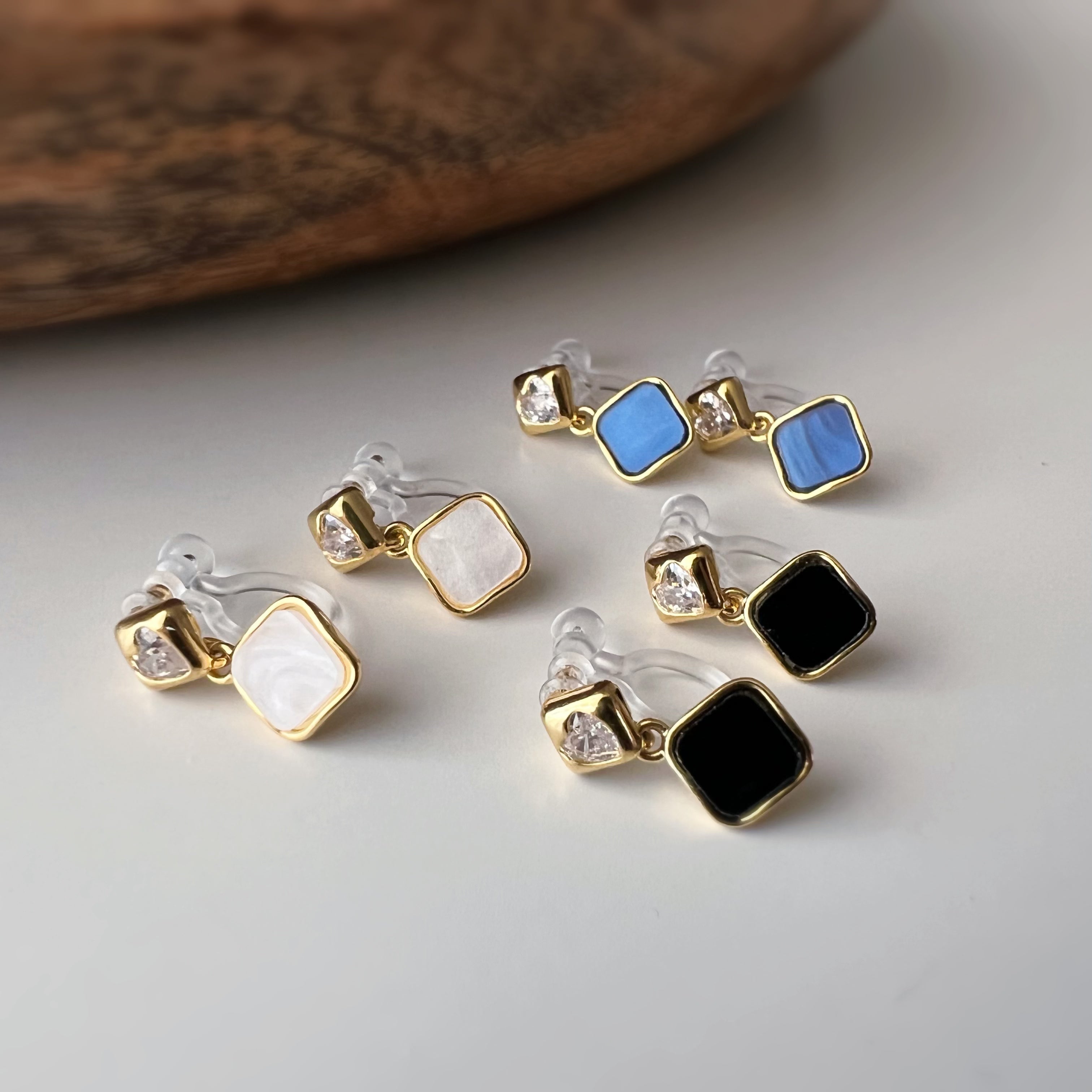 Clips d’oreilles sans perçage carrés émaillés