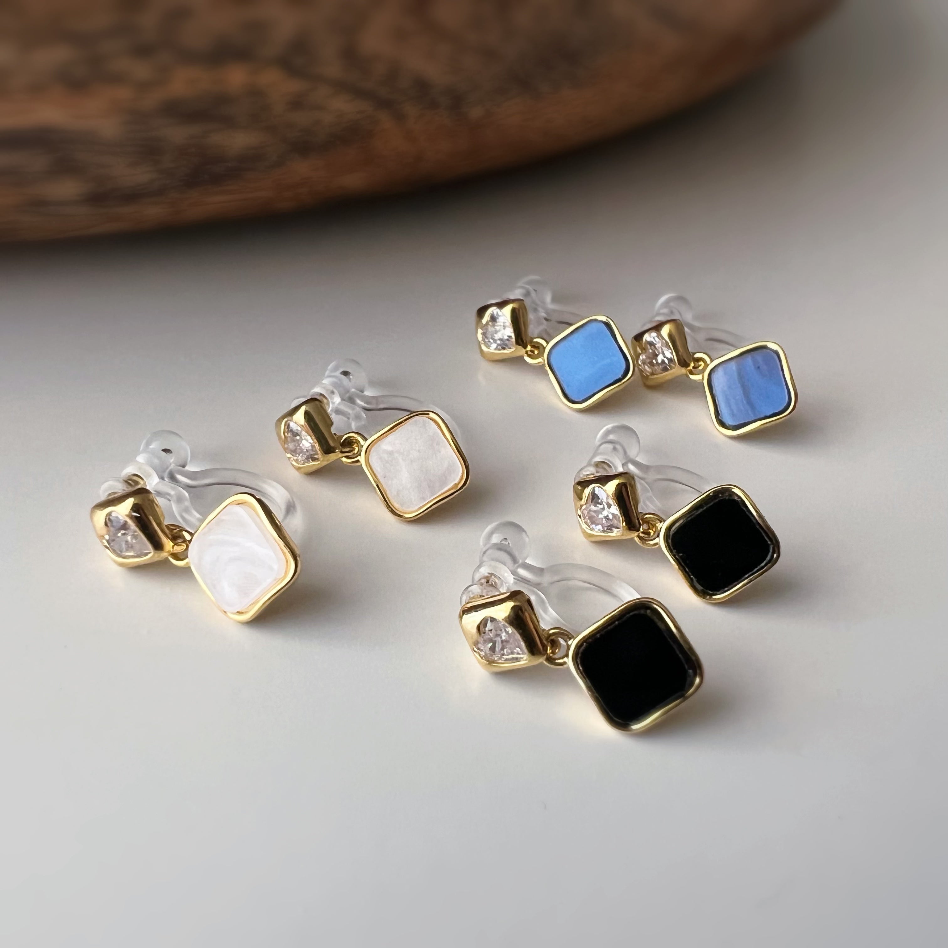 Clips d’oreilles sans perçage carrés émaillés