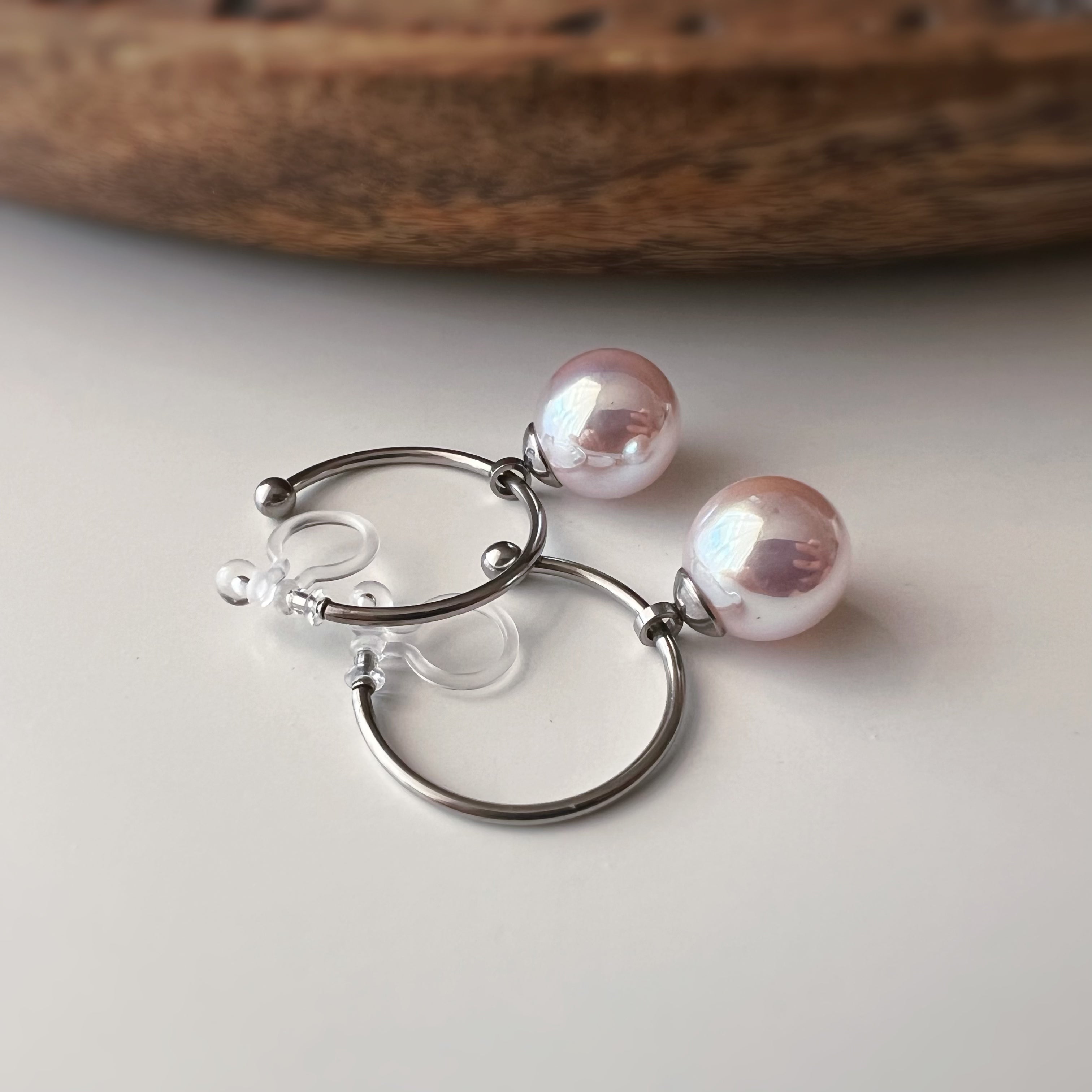 Ohrclips Creolen mit rosa Perlmuttschimmer