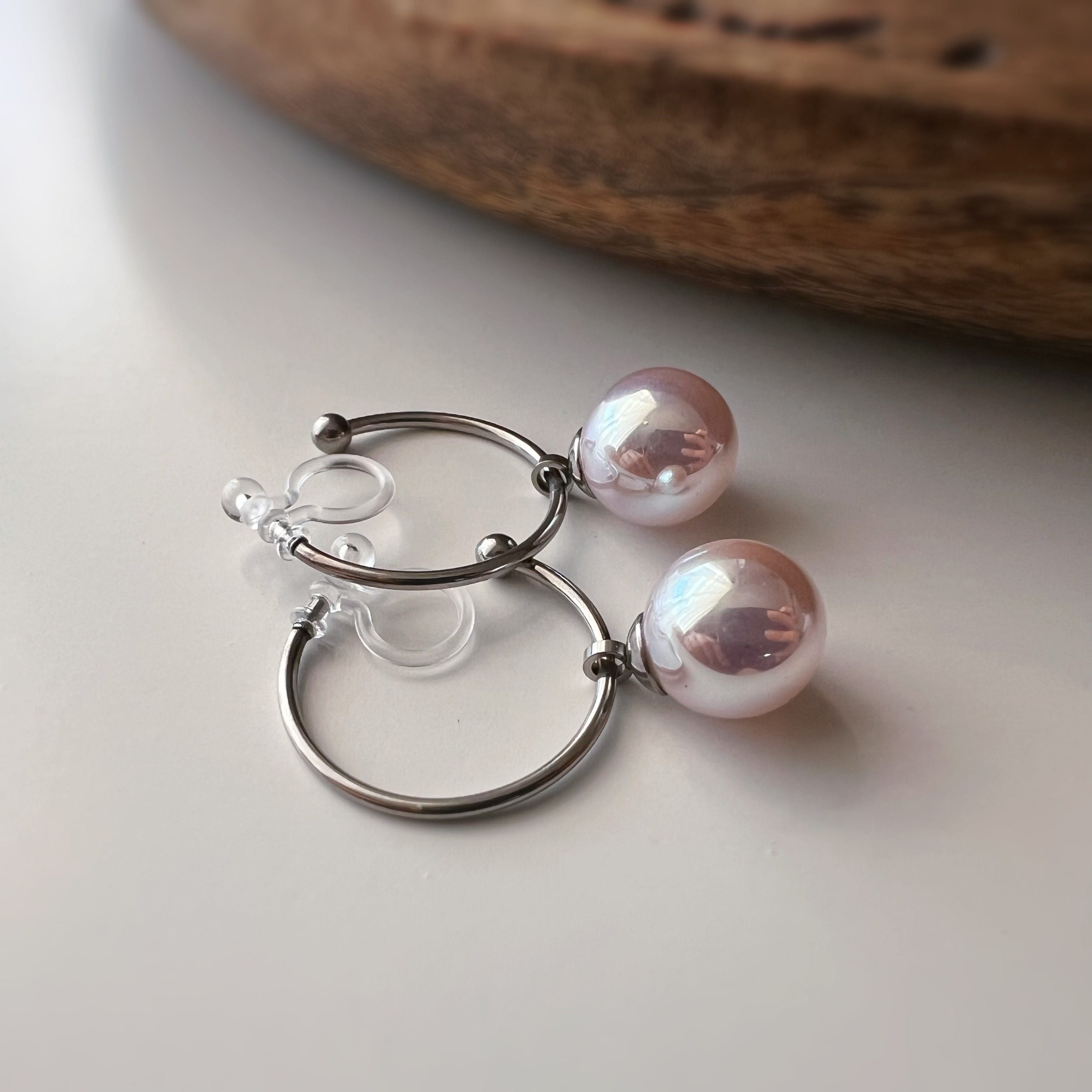 Ohrclips Creolen mit rosa Perlmuttschimmer