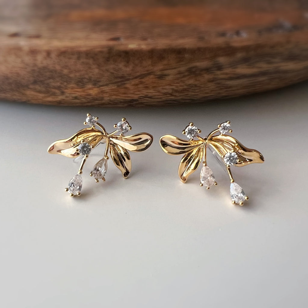 Clips d’oreilles fleur abstraite Style artistique
