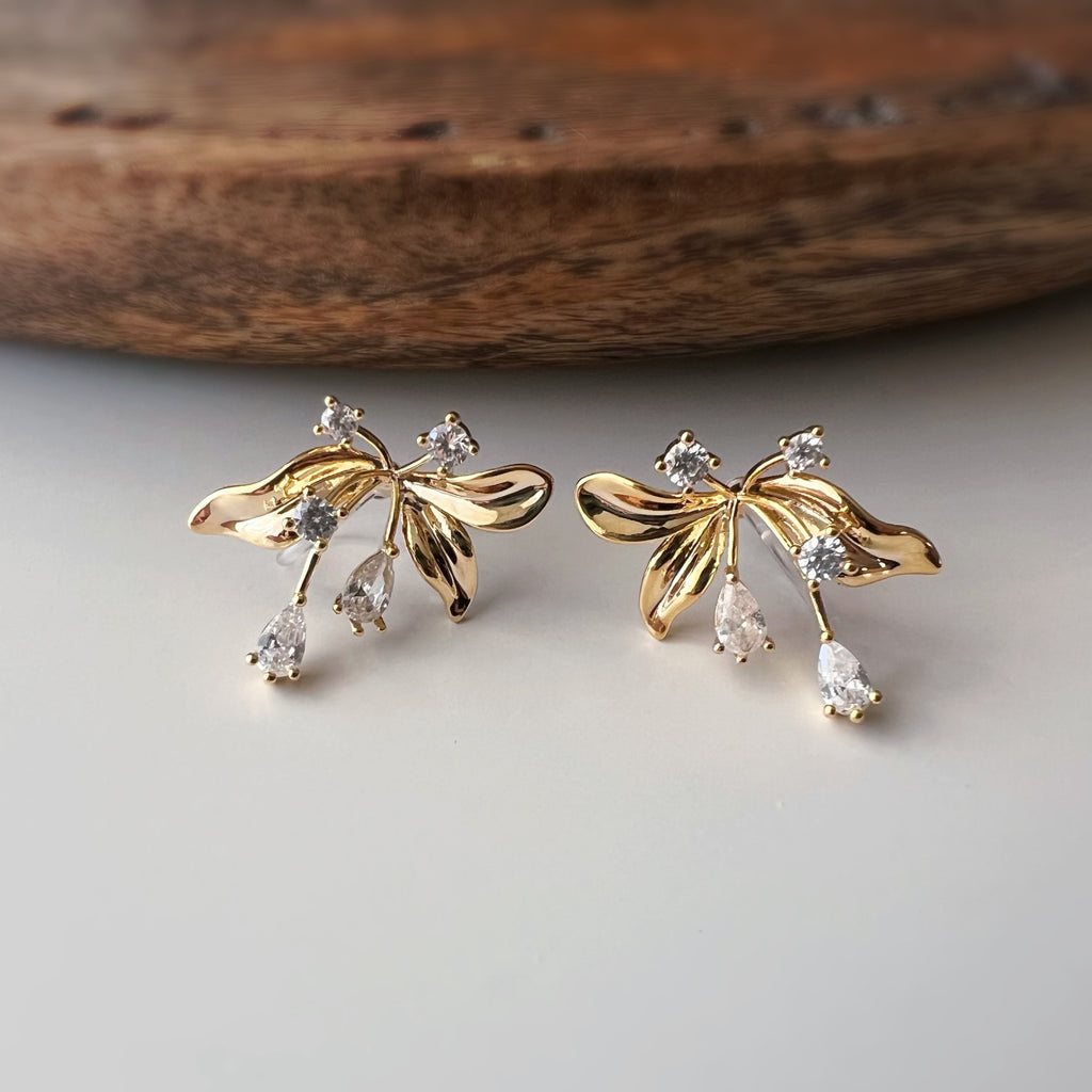 Clips d’oreilles fleur abstraite Style artistique