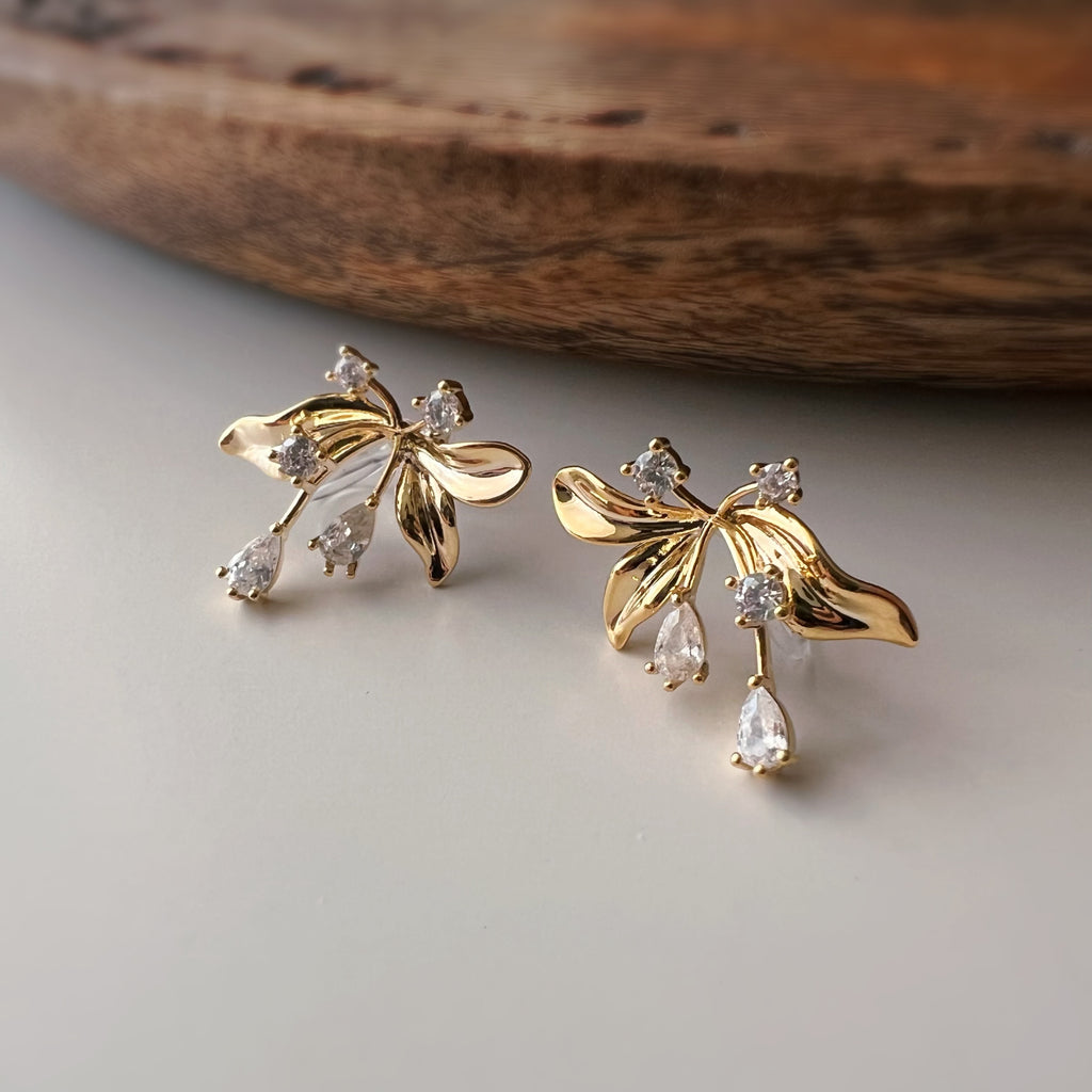 Clips d’oreilles fleur abstraite Style artistique