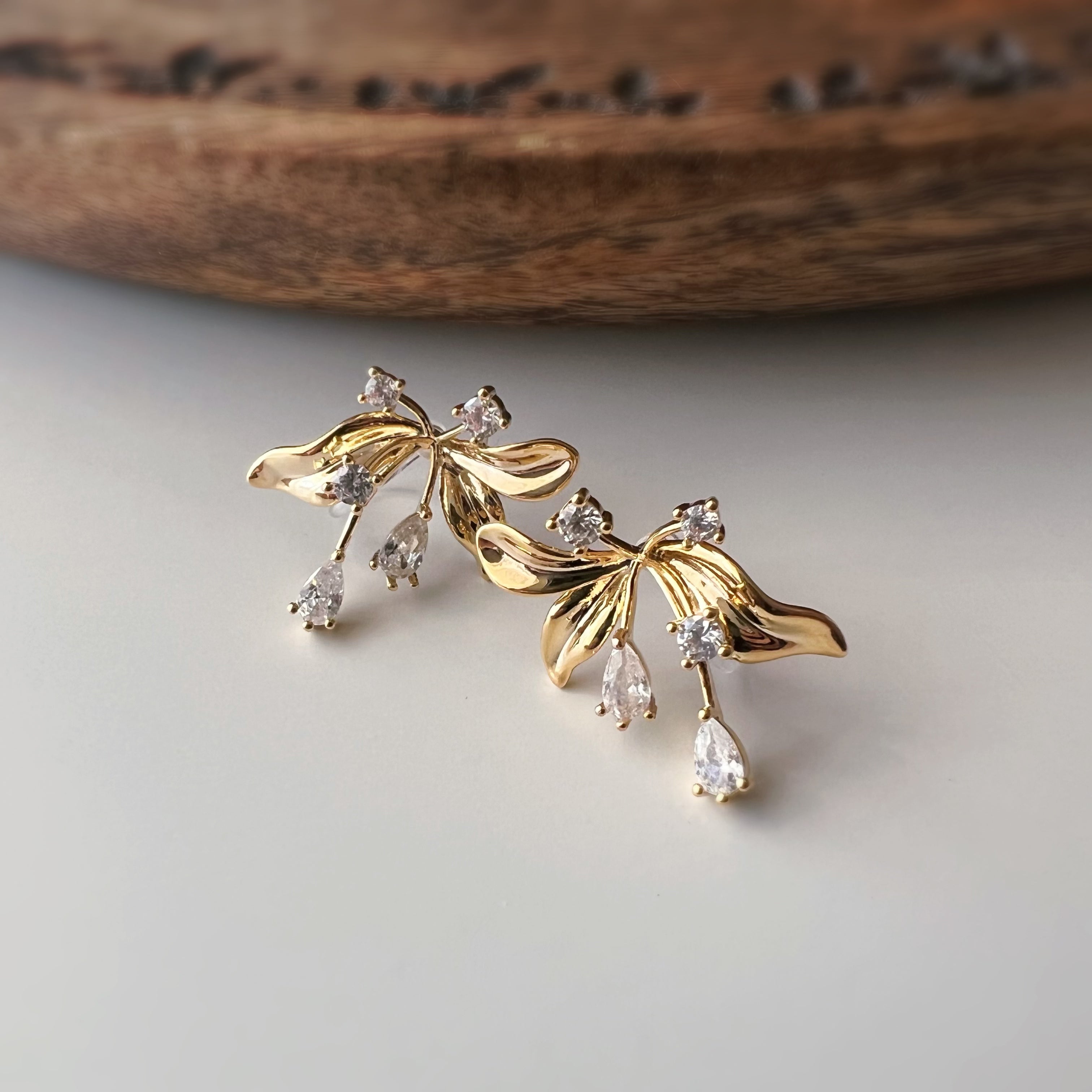 Clips d’oreilles fleur abstraite Style artistique