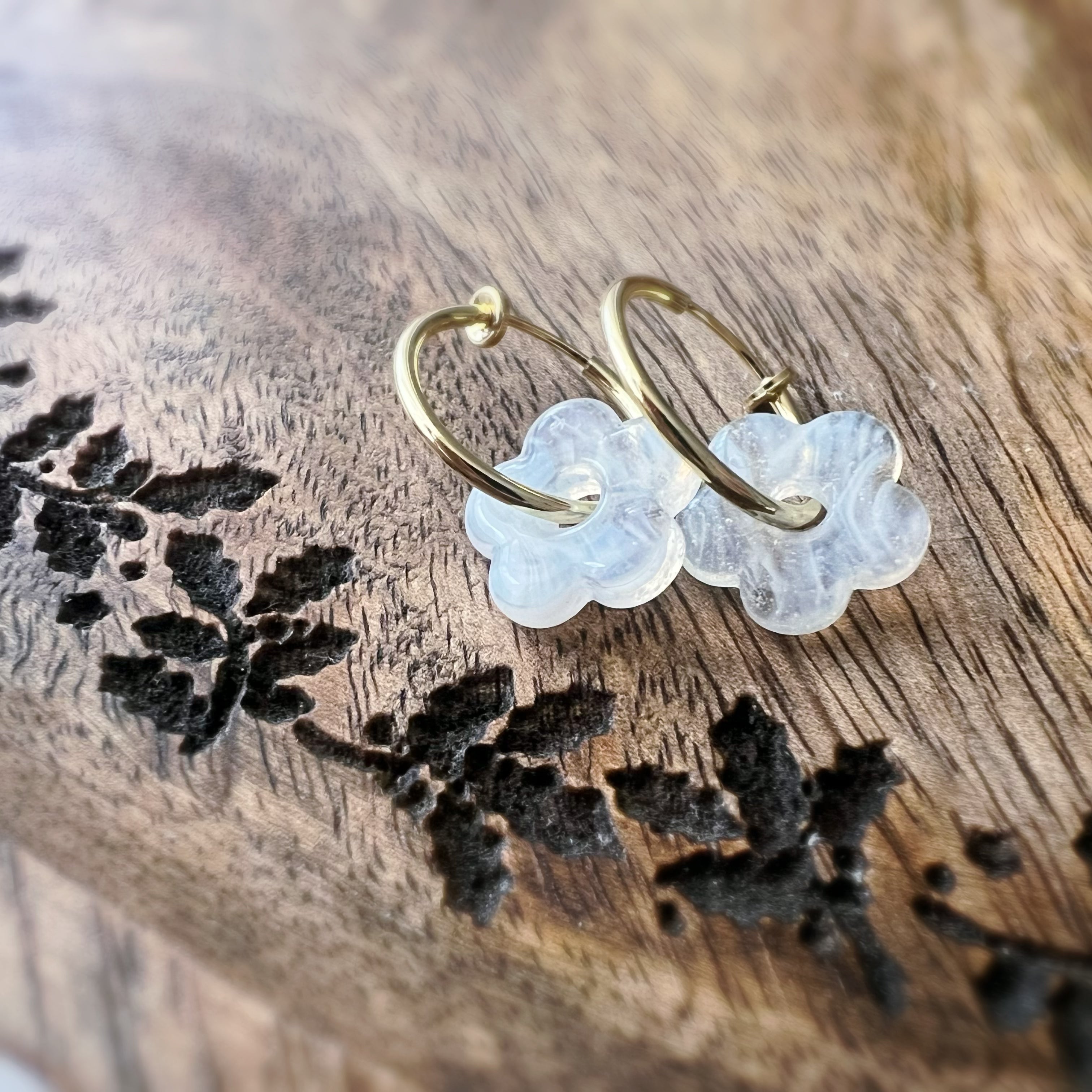 Clips créoles sans perçage fleur blanche 2 en 1