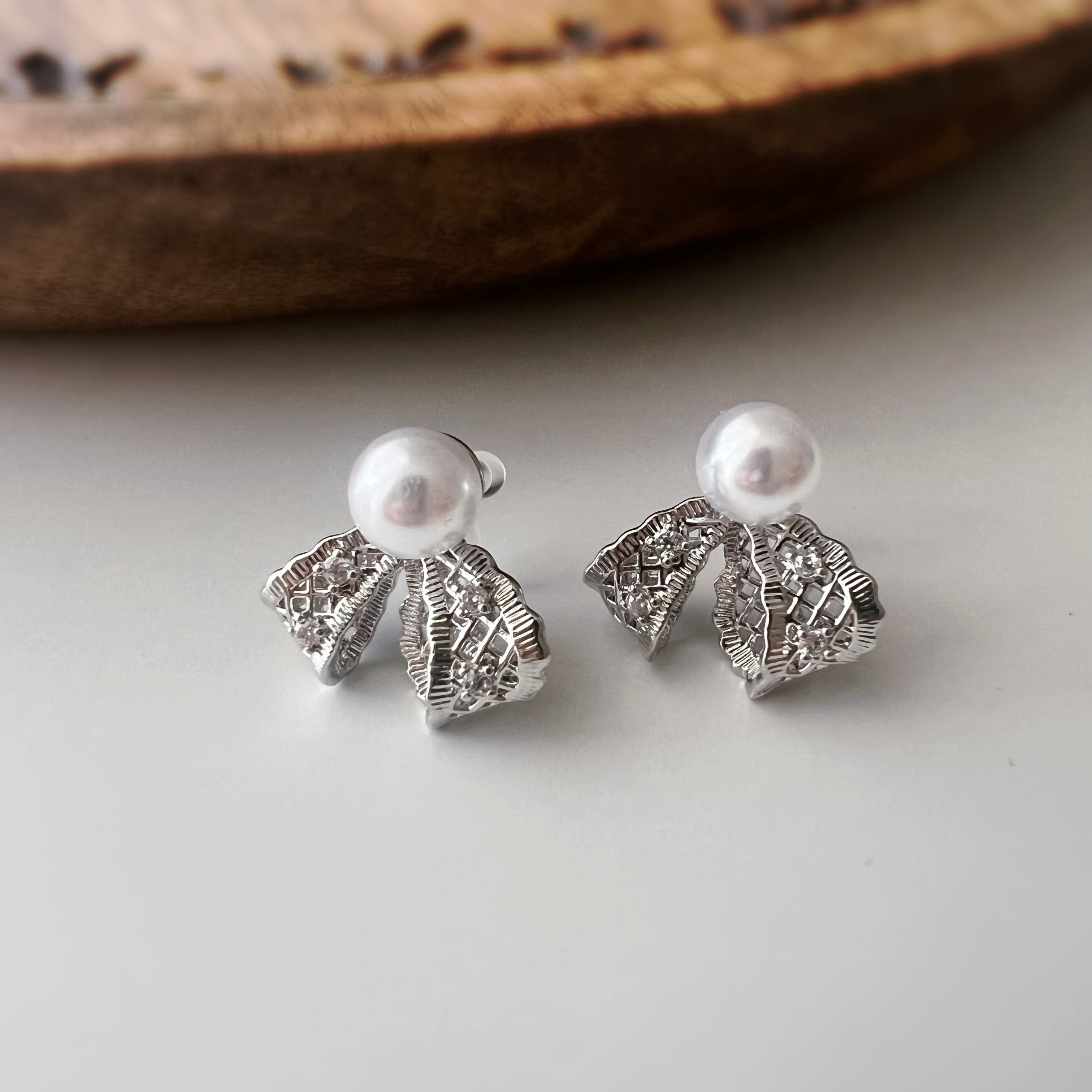 White Pearl Ribbon Clip Earrings