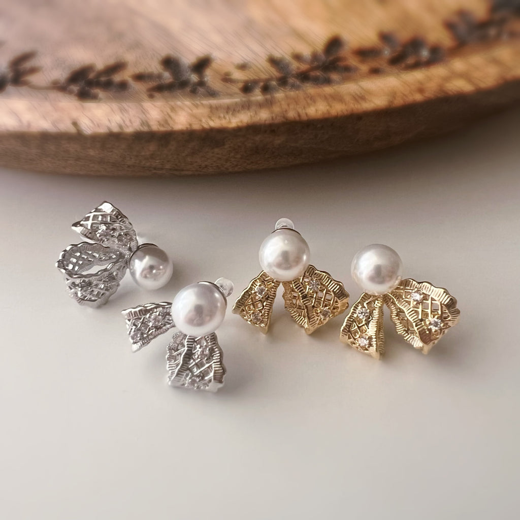 White Pearl Ribbon Clip Earrings