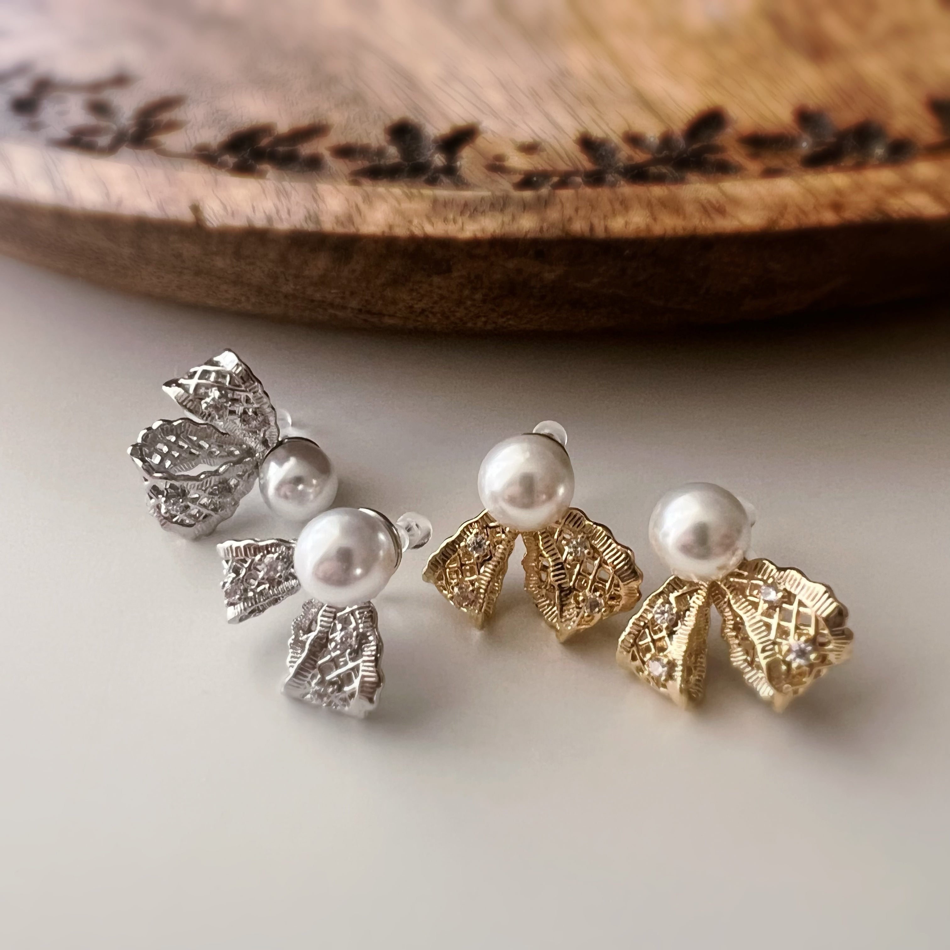 White Pearl Ribbon Clip Earrings