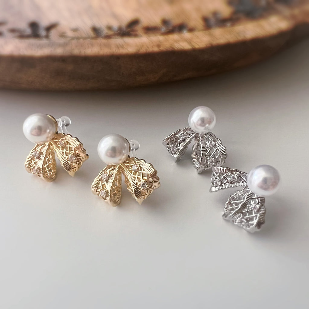 White Pearl Ribbon Clip Earrings