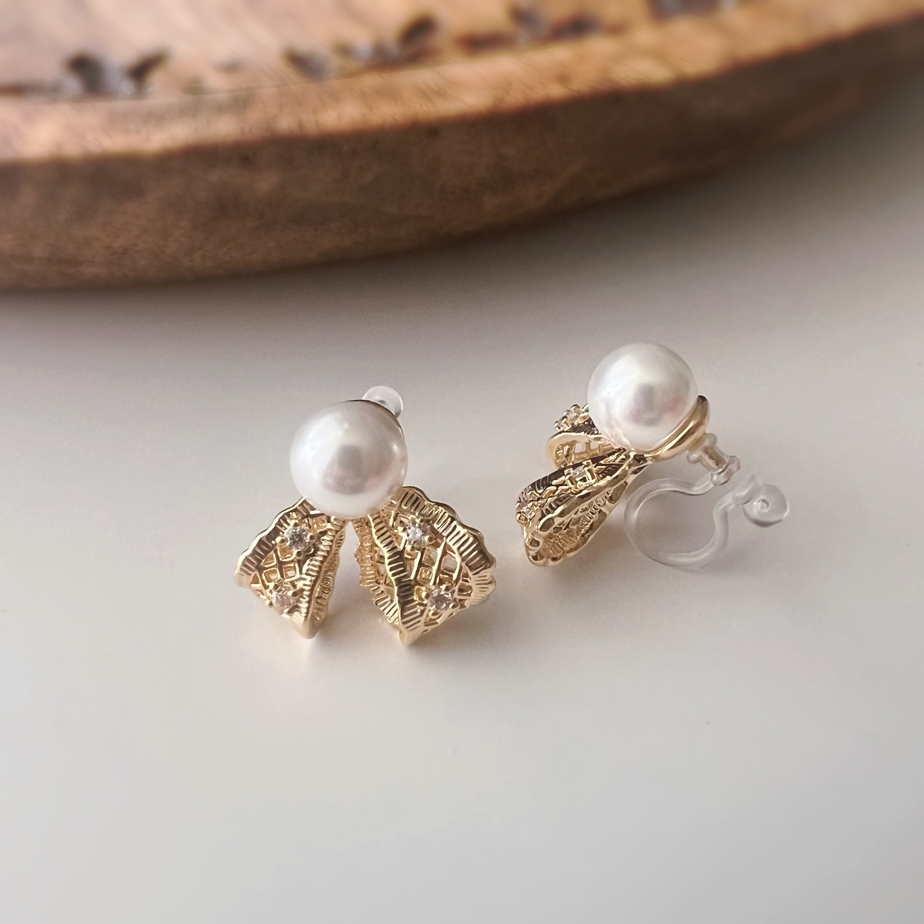 White Pearl Ribbon Clip Earrings