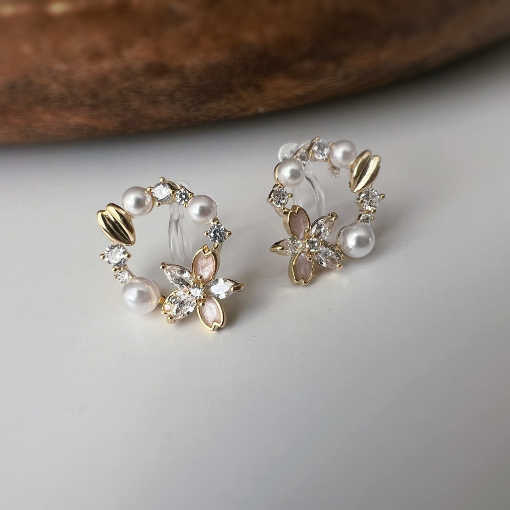 Couronne fleurie & perles scintillantes