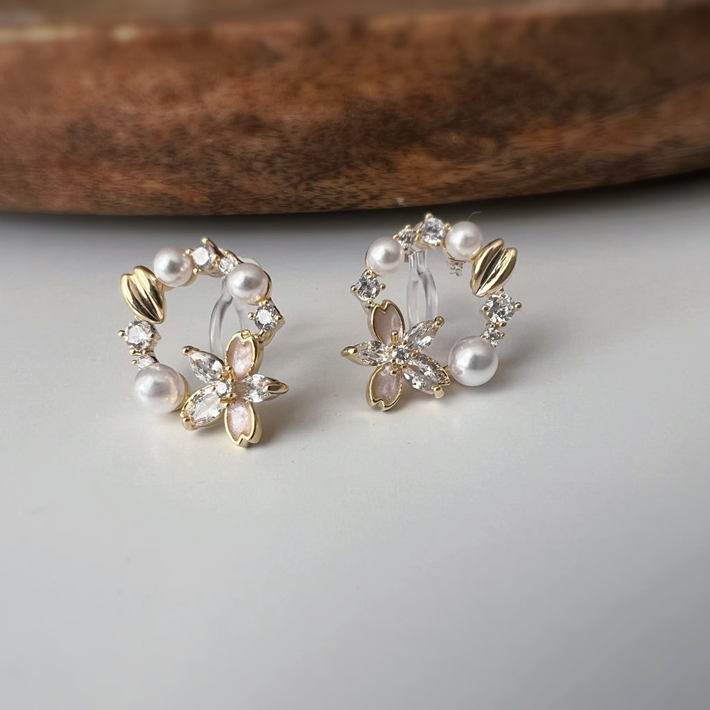 Couronne fleurie & perles scintillantes